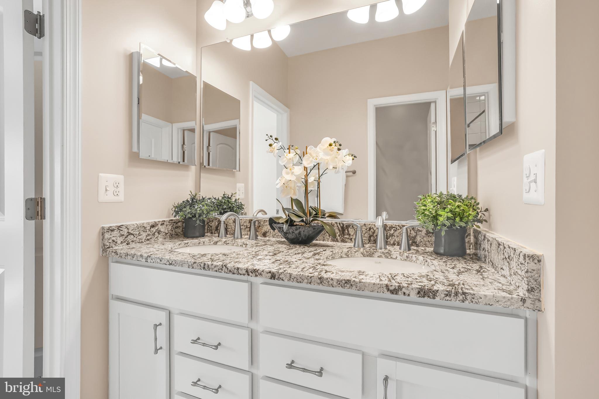 COLLINGBROOK - Residential