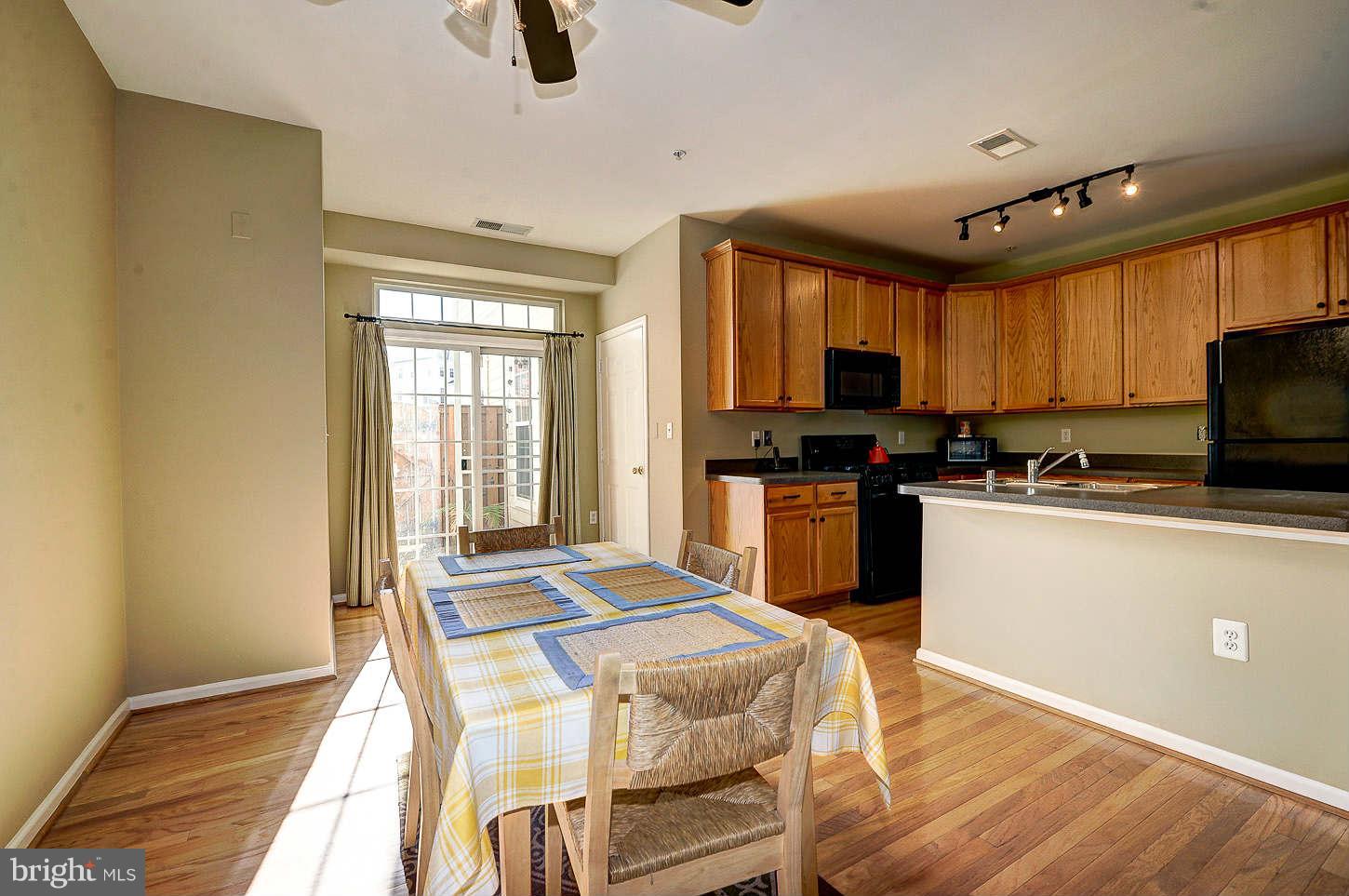 CONDOS AT CAMERON BLVD - Residential