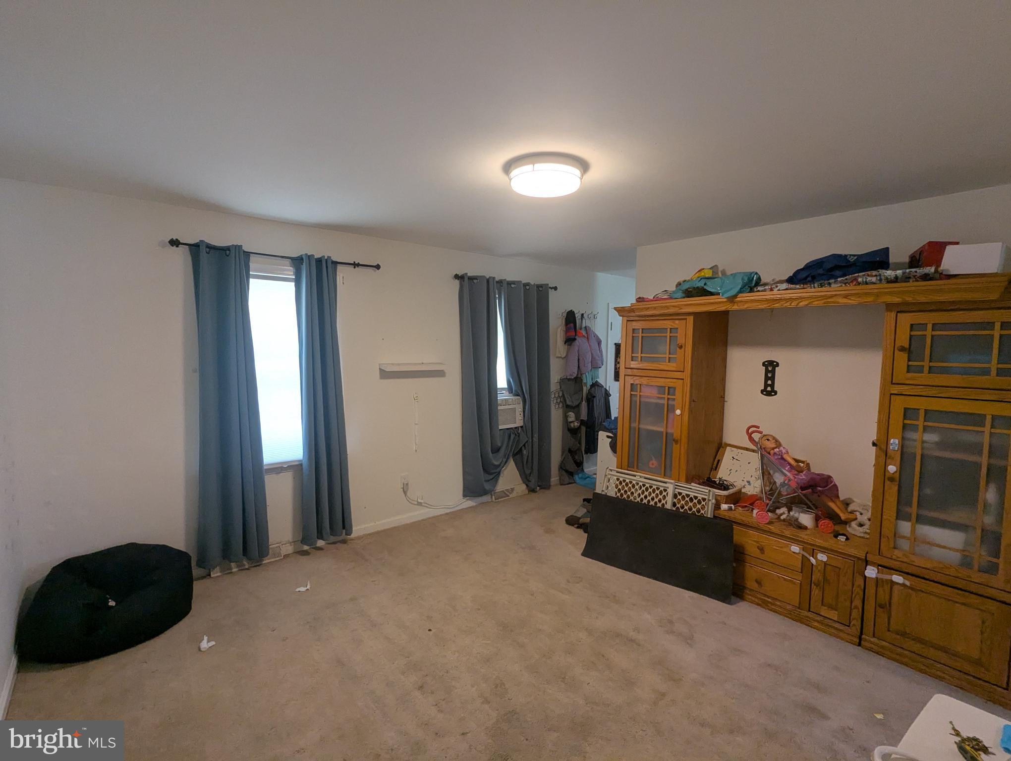 ROMAN VILLAGE - Residential