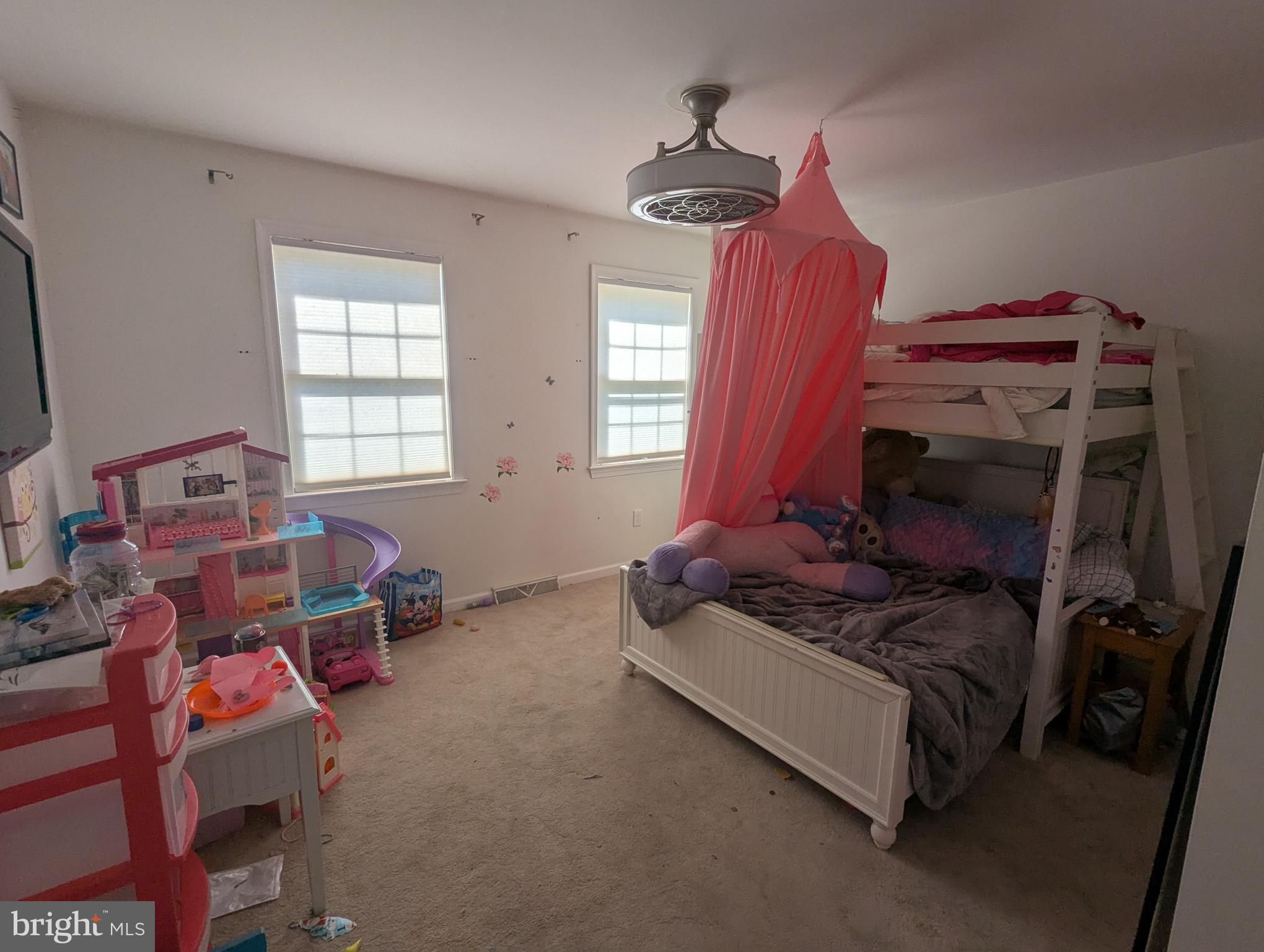 ROMAN VILLAGE - Residential