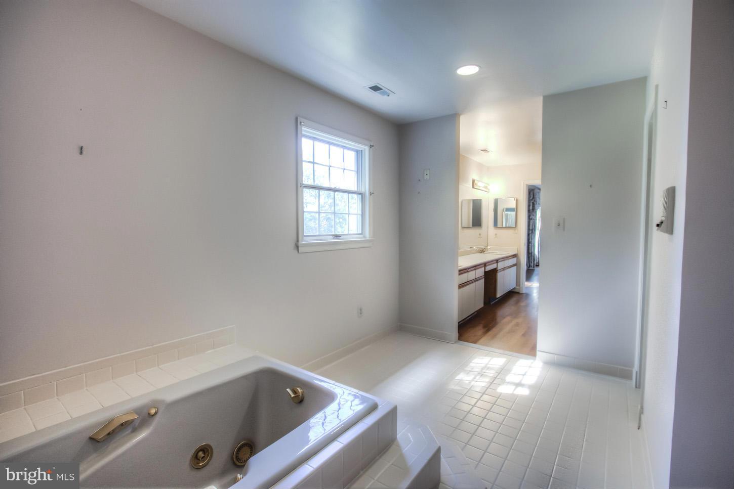 SUMMERWOOD - Residential