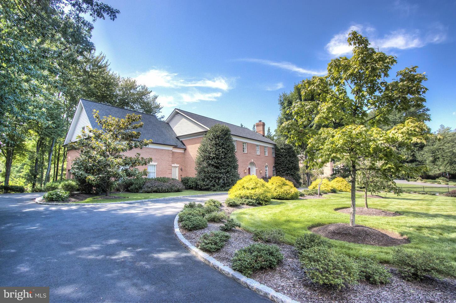 SUMMERWOOD - Residential