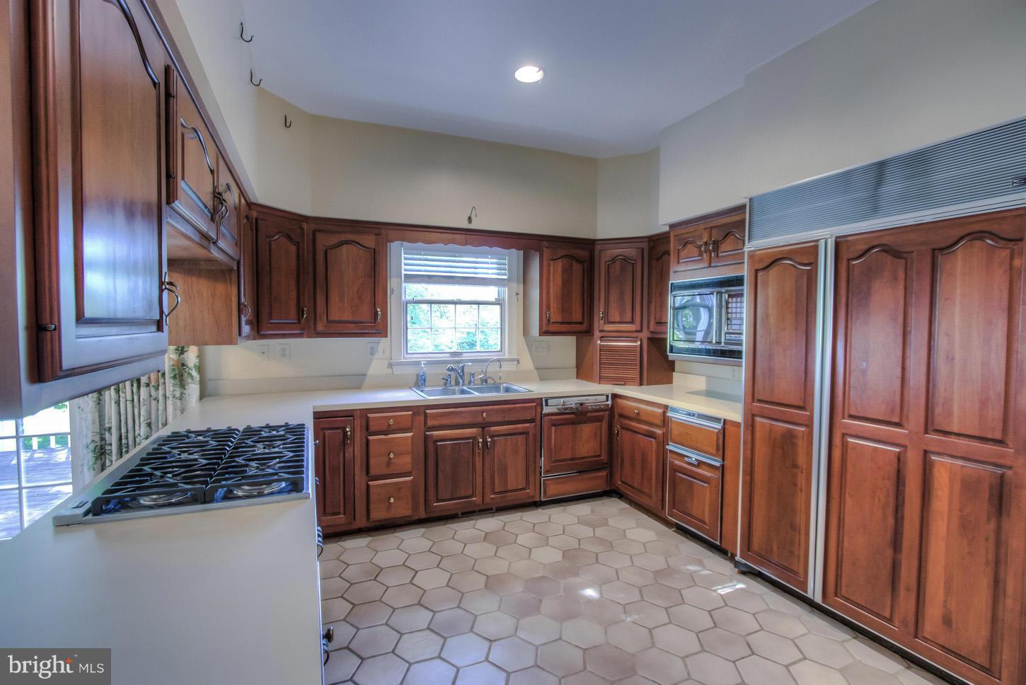 SUMMERWOOD - Residential