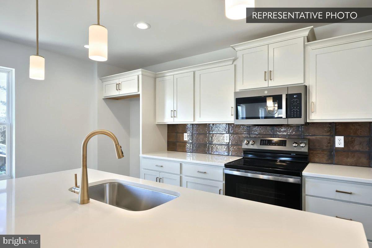 DEERFIELD ESTATES - Residential