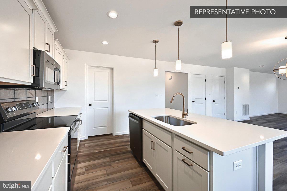 DEERFIELD ESTATES - Residential