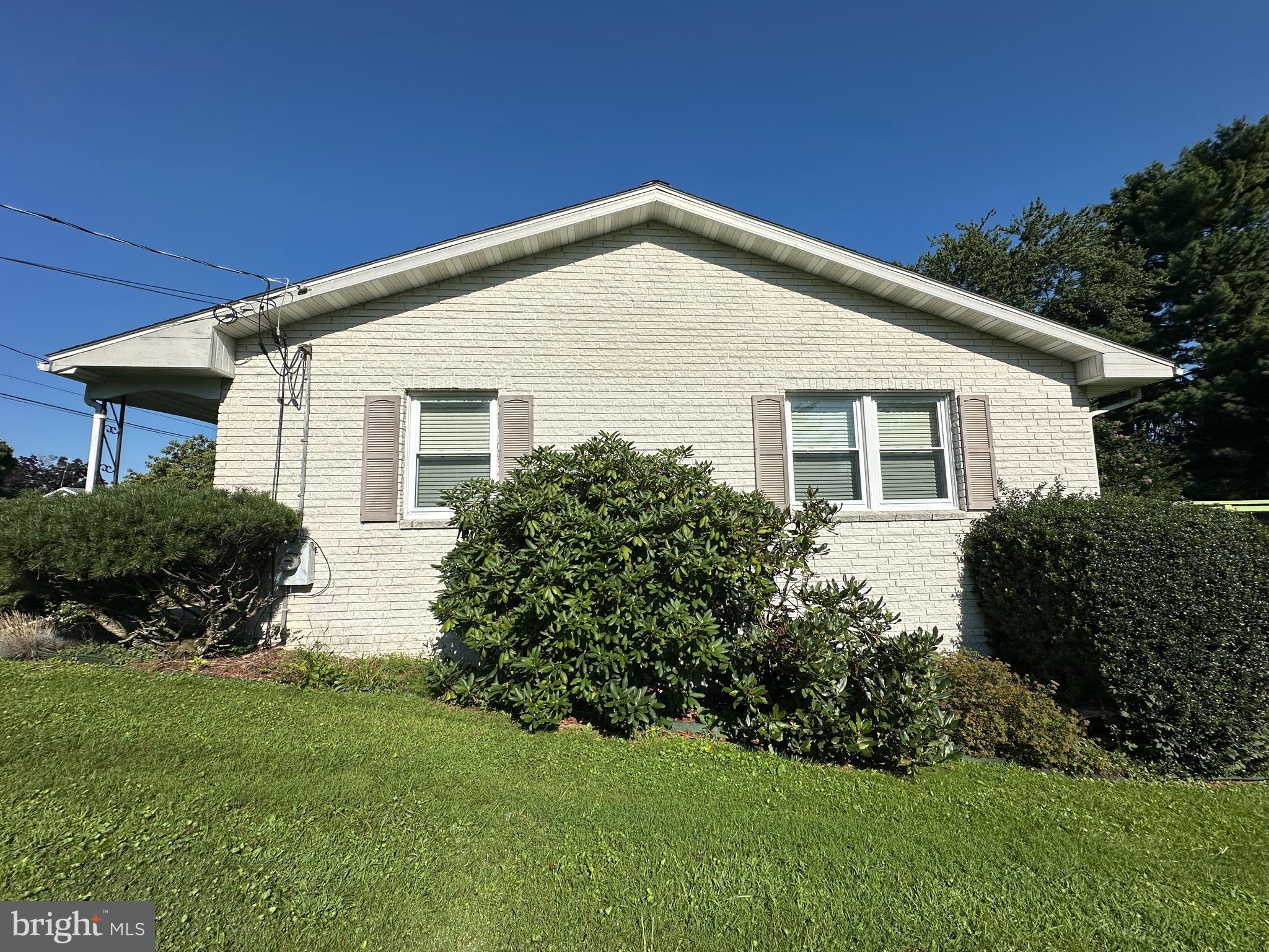 410 W SEVENTH STREET
