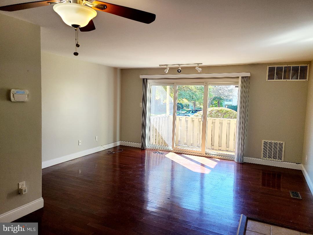 WOOD HOLLOW - Residential Lease