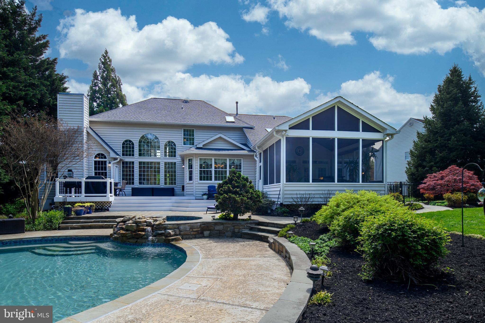 WEST FRIENDSHIP - Residential