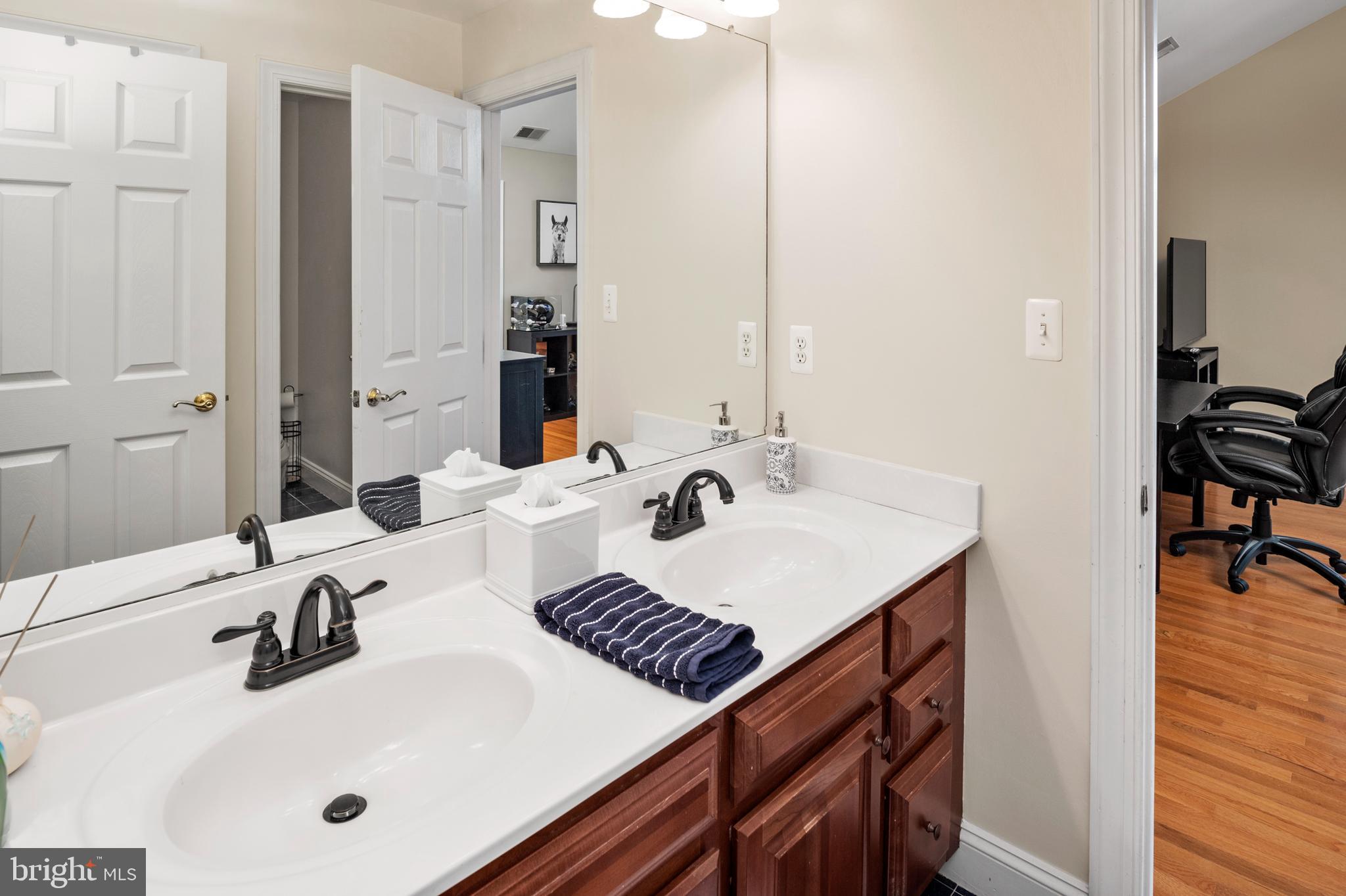 WEST FRIENDSHIP - Residential