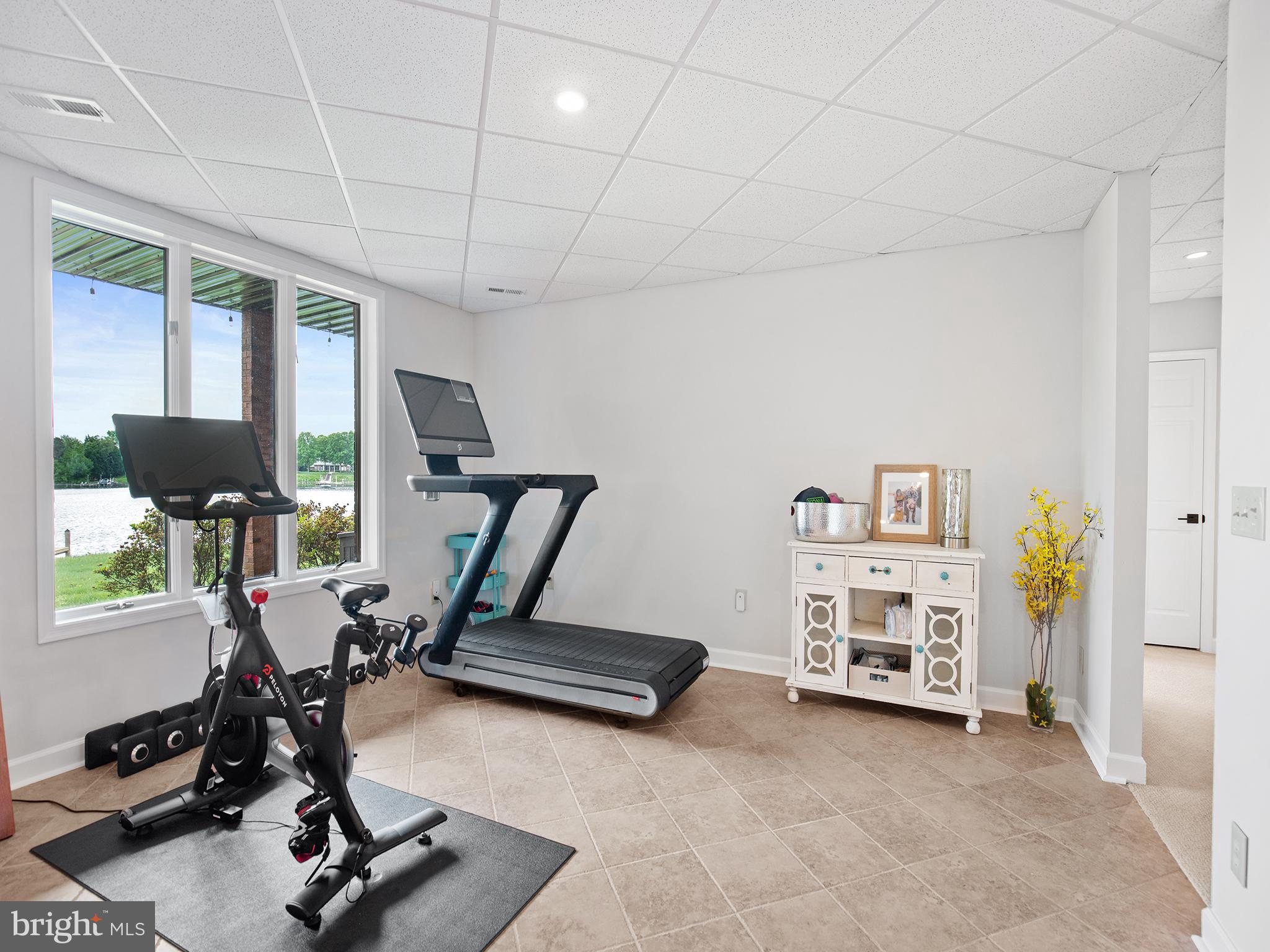 HALF PONE POINT - Residential