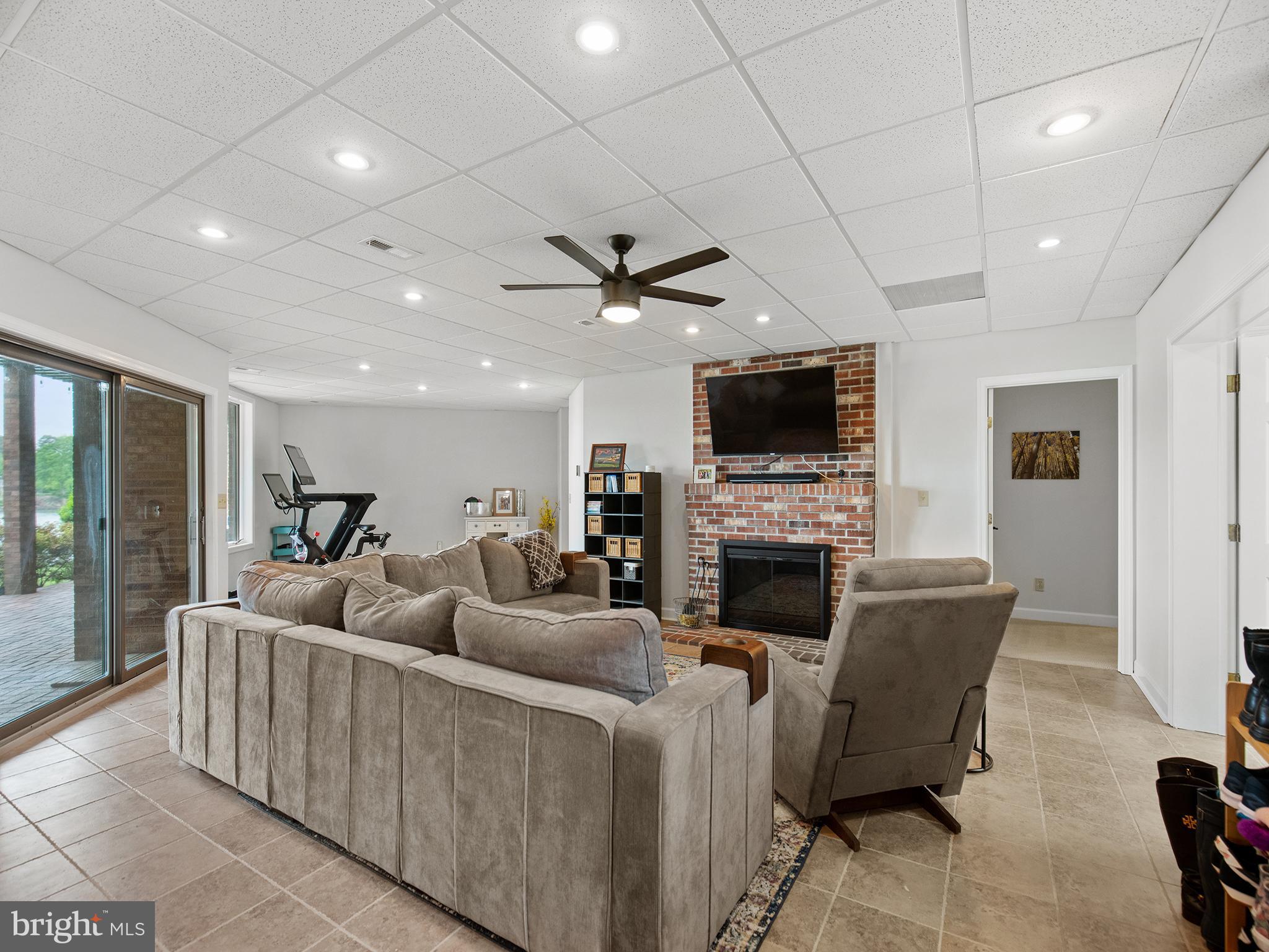 HALF PONE POINT - Residential