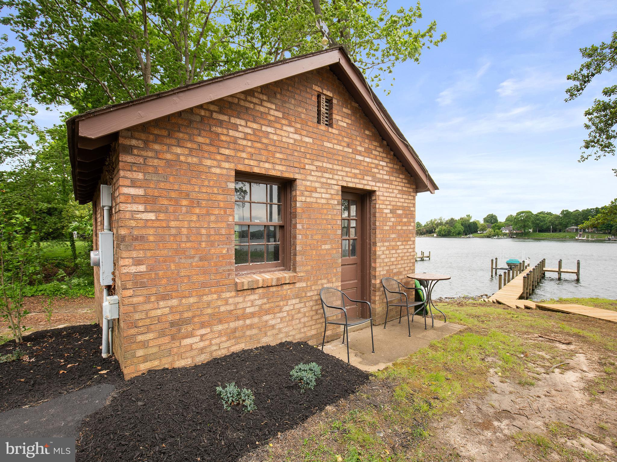 HALF PONE POINT - Residential