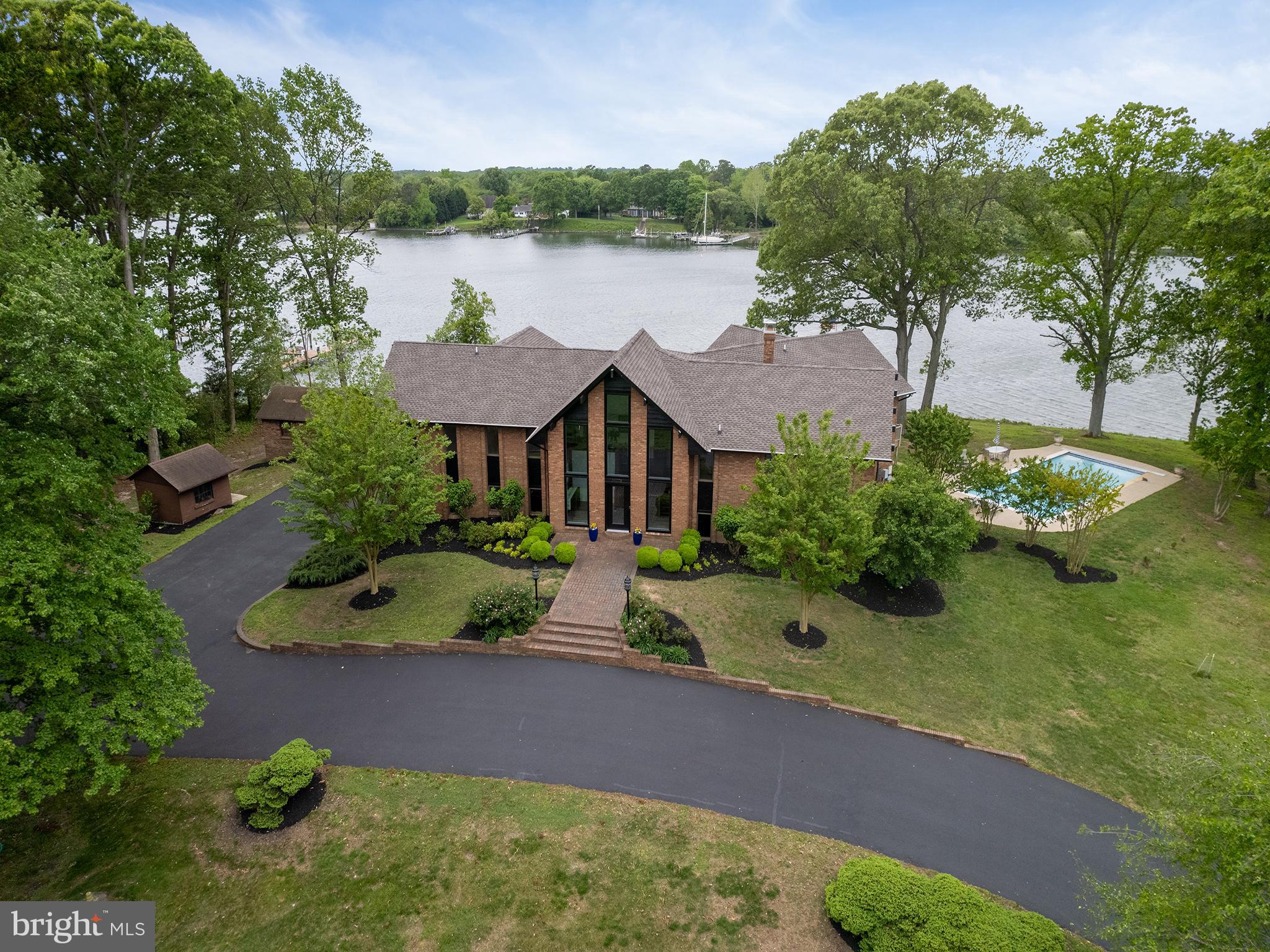 HALF PONE POINT - Residential