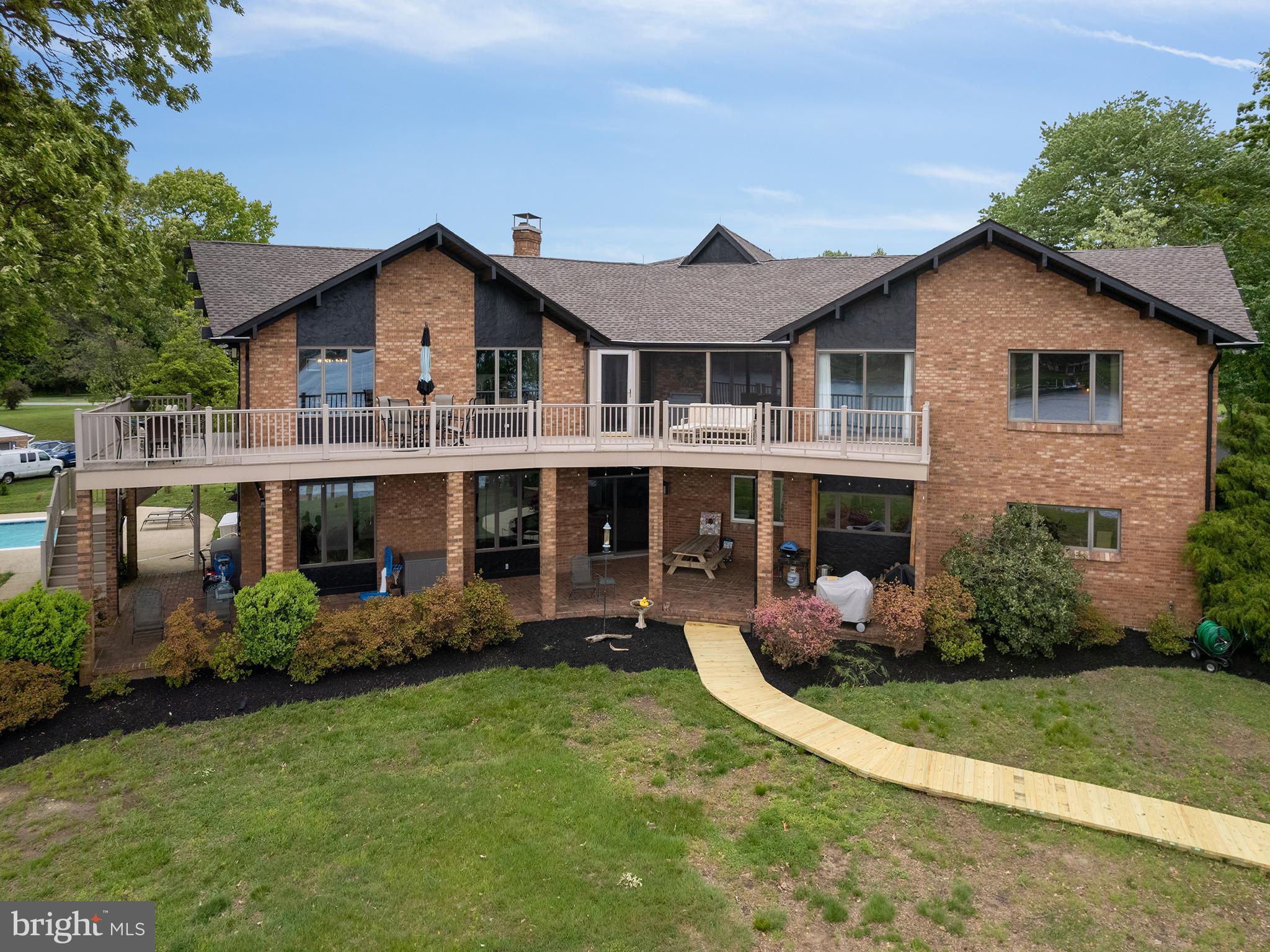 HALF PONE POINT - Residential