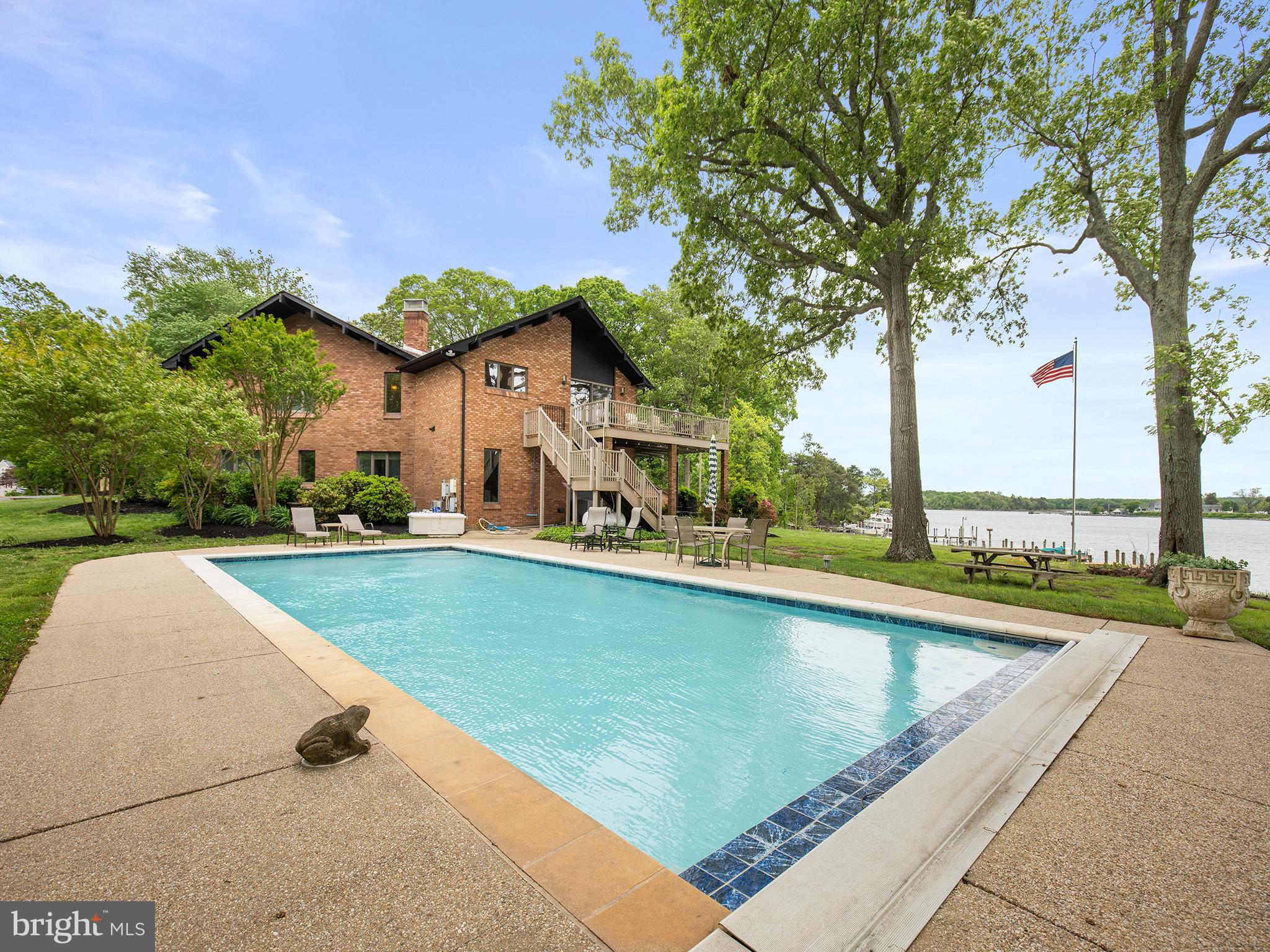 HALF PONE POINT - Residential