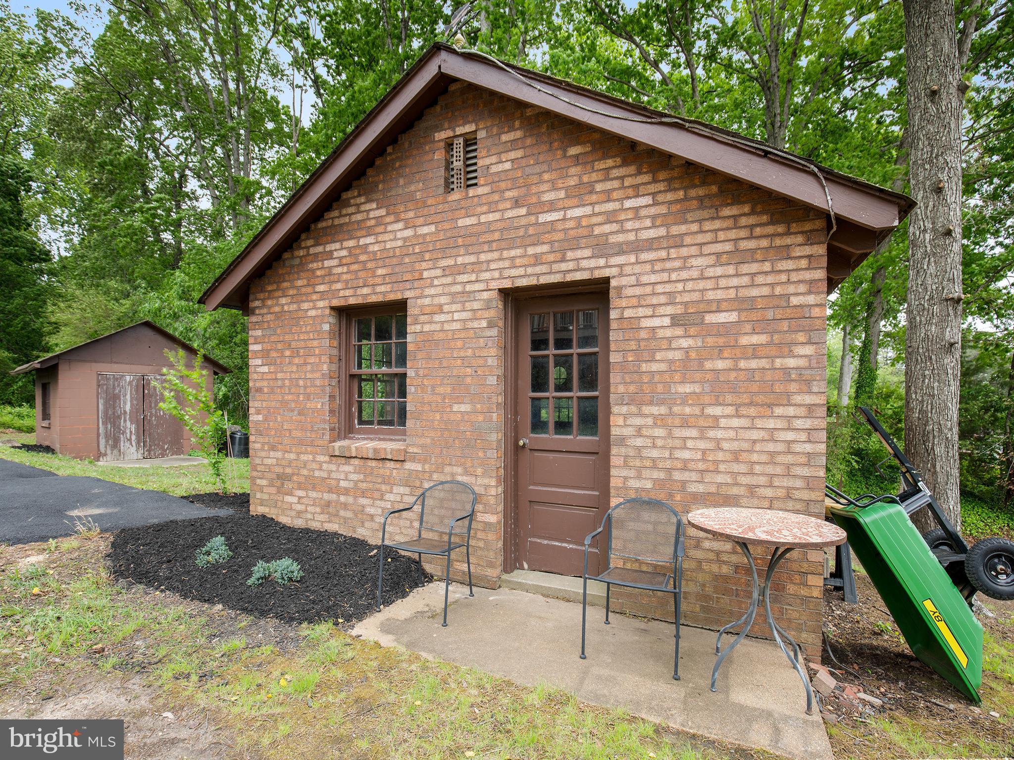 HALF PONE POINT - Residential