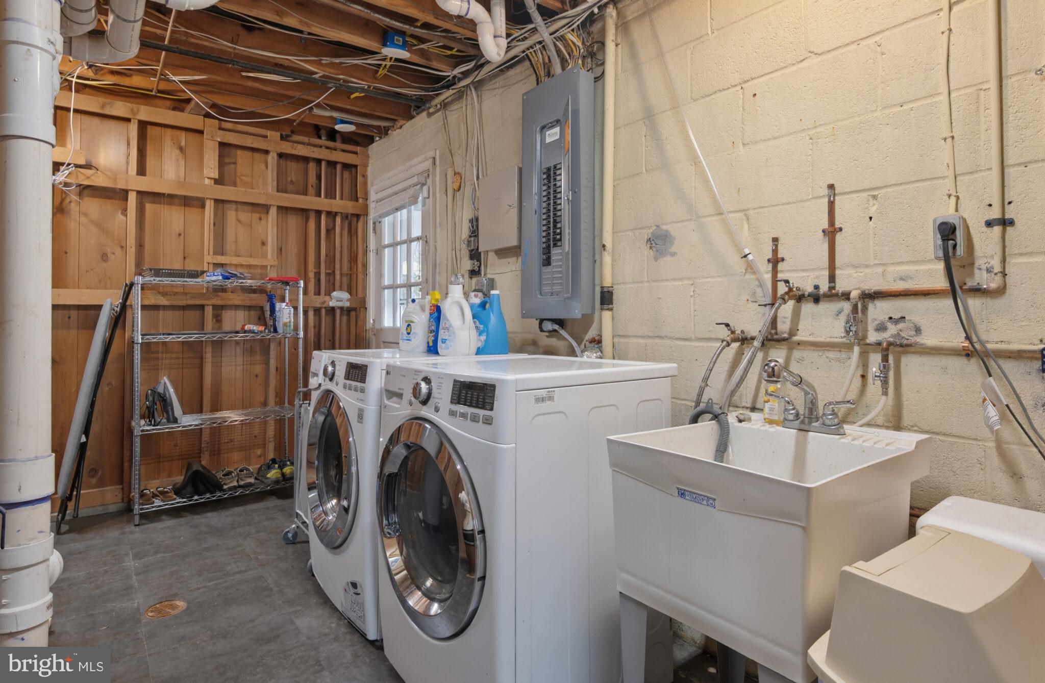 STRATFORD LANDING - Residential