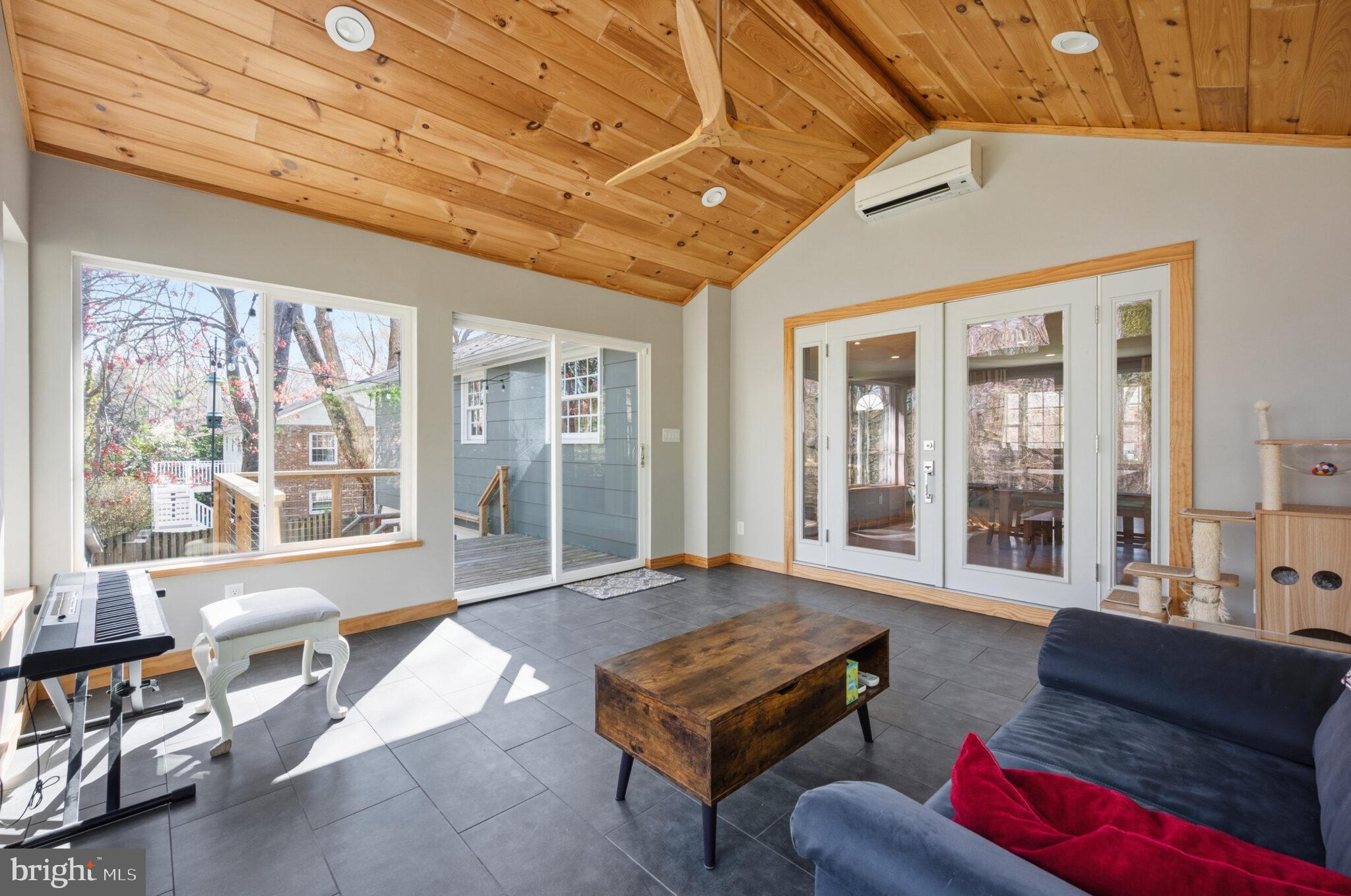 STRATFORD LANDING - Residential