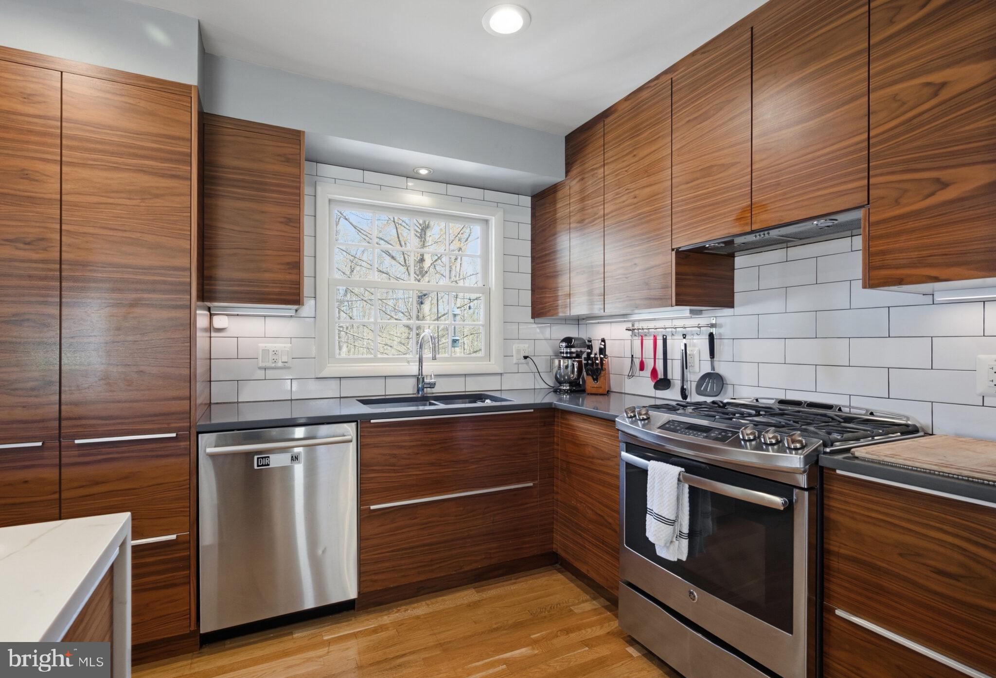 STRATFORD LANDING - Residential