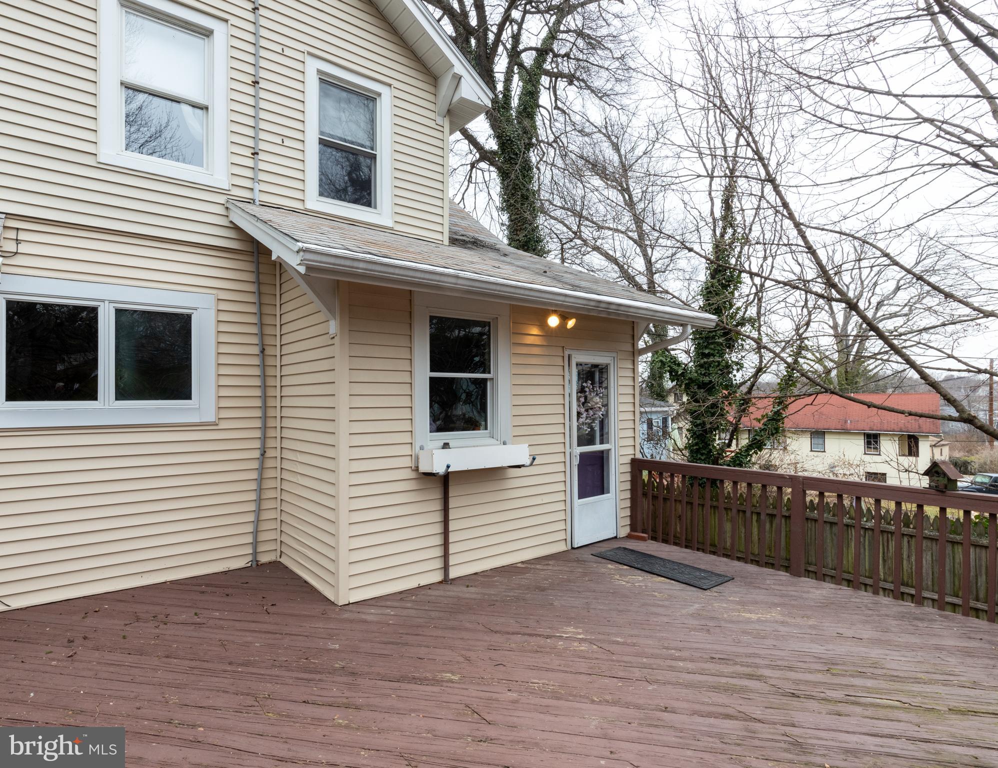 LAURAVILLE HISTORIC DISTRICT - Residential