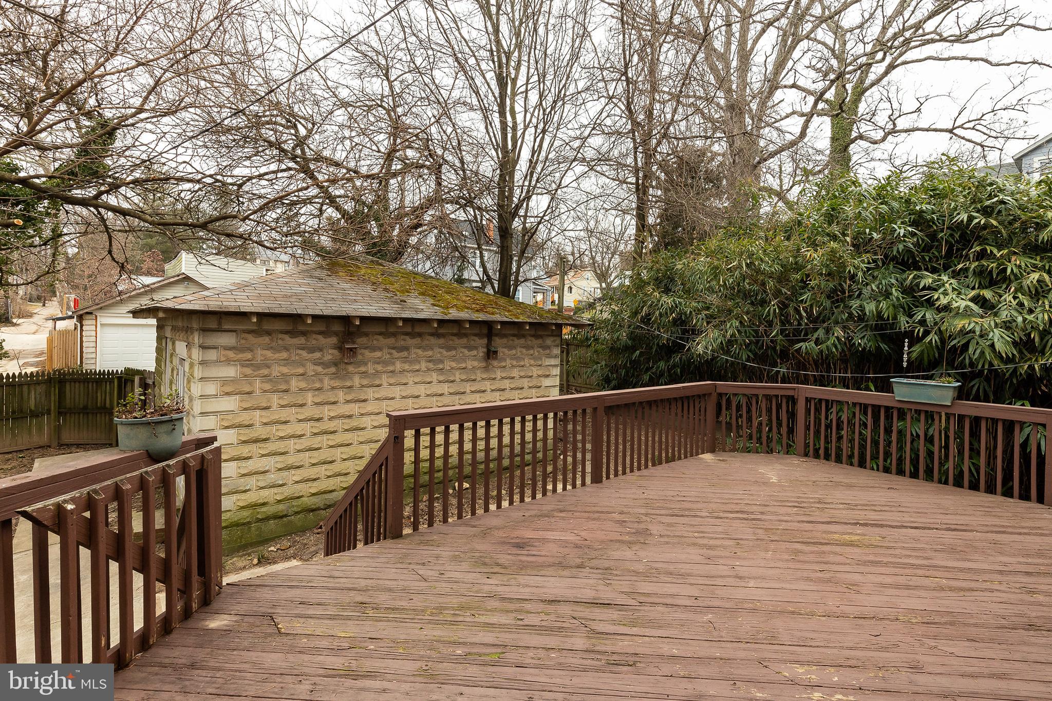 LAURAVILLE HISTORIC DISTRICT - Residential