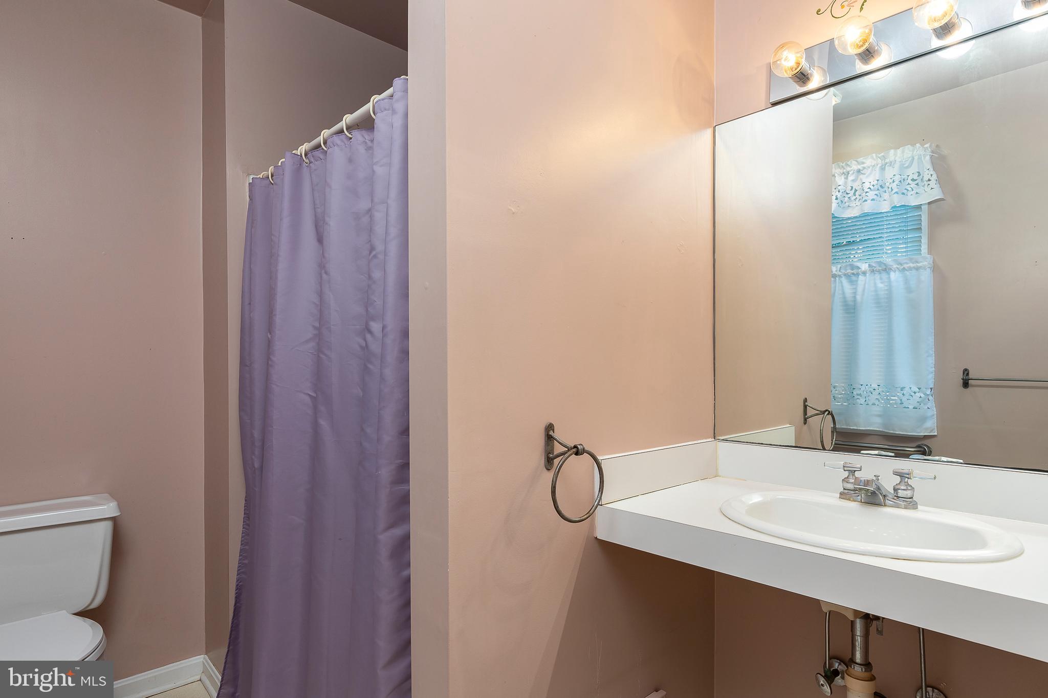 LAURAVILLE HISTORIC DISTRICT - Residential