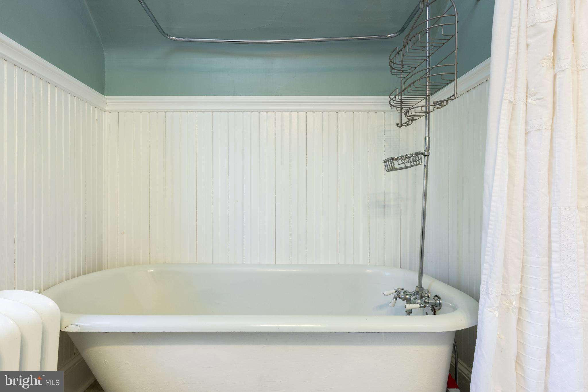 LAURAVILLE HISTORIC DISTRICT - Residential