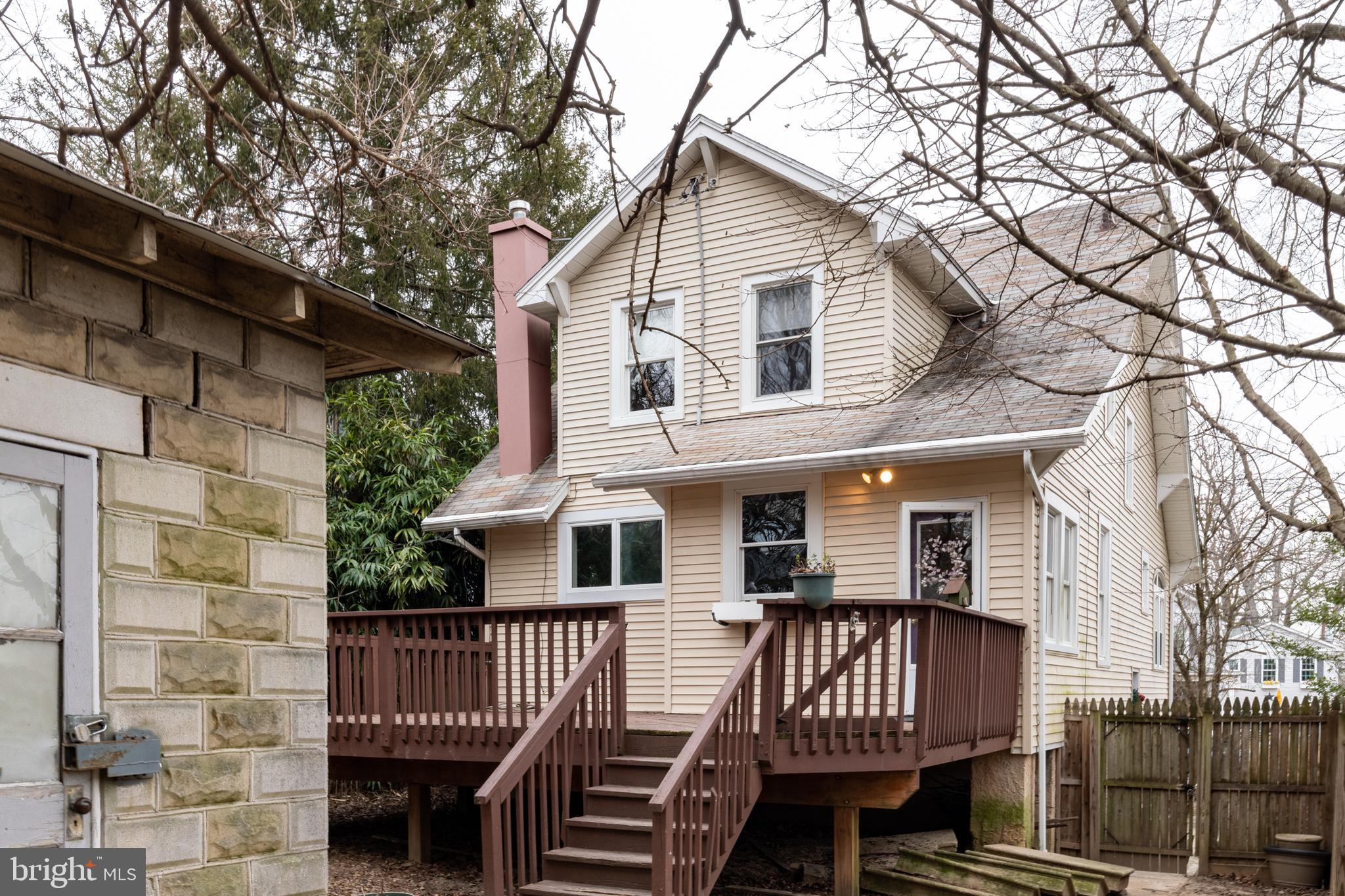 LAURAVILLE HISTORIC DISTRICT - Residential