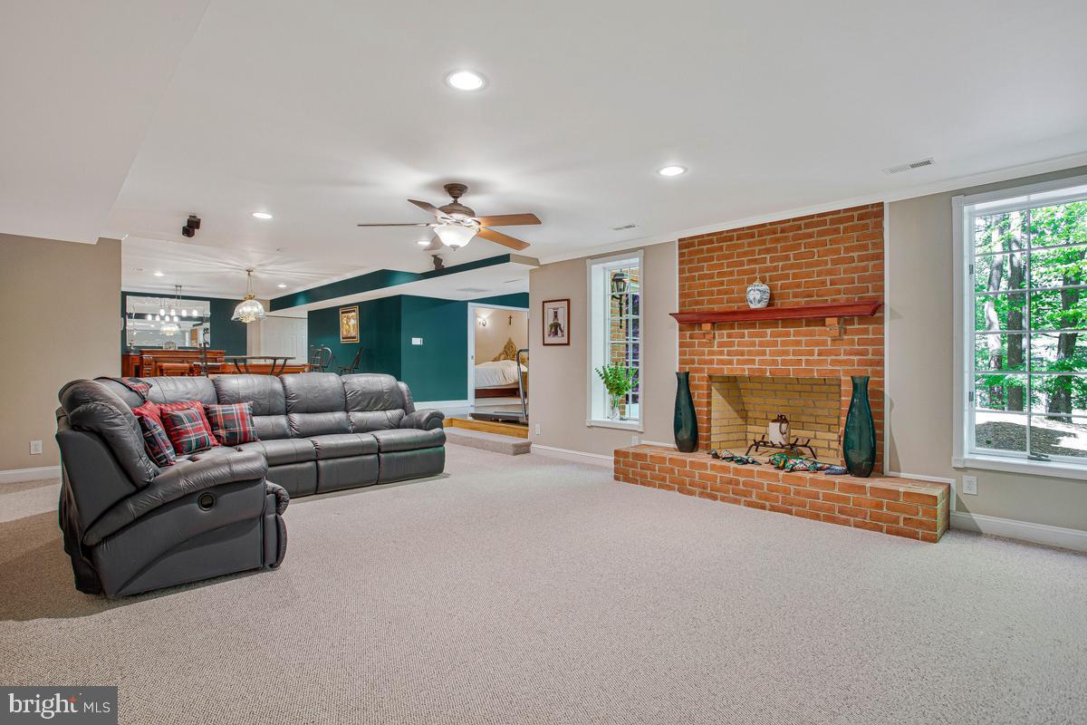 CRANBERRY WOODS - Residential