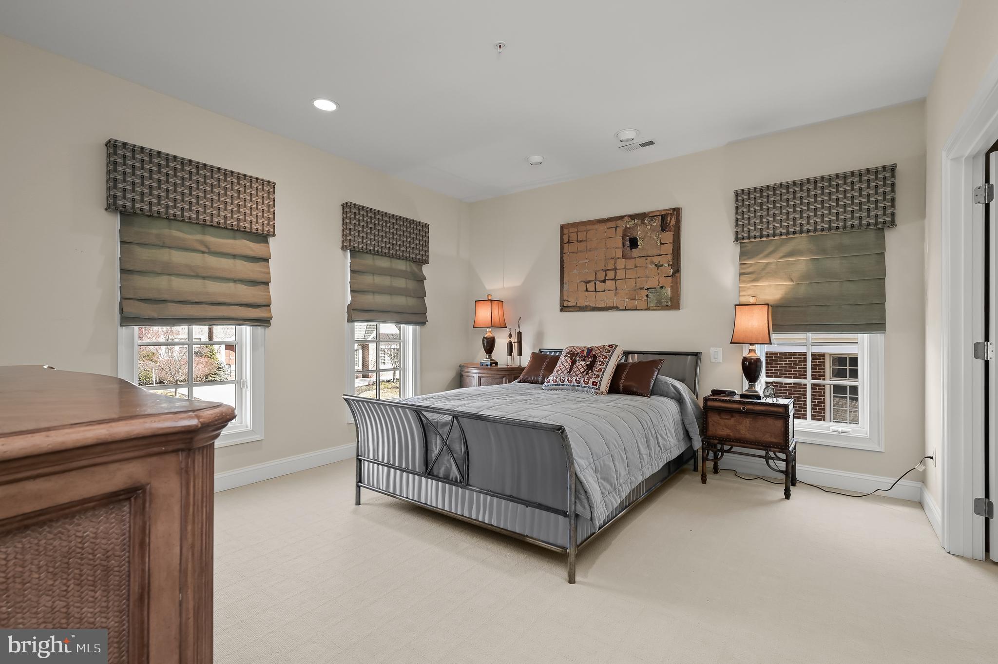 OAKS AT NORTH BETHESDA - Residential