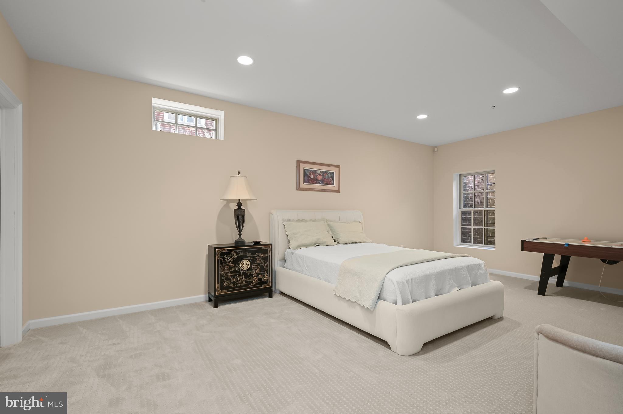 OAKS AT NORTH BETHESDA - Residential