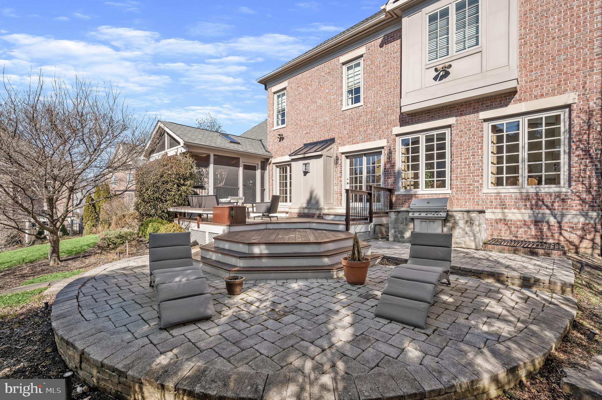 OAKS AT NORTH BETHESDA - Residential