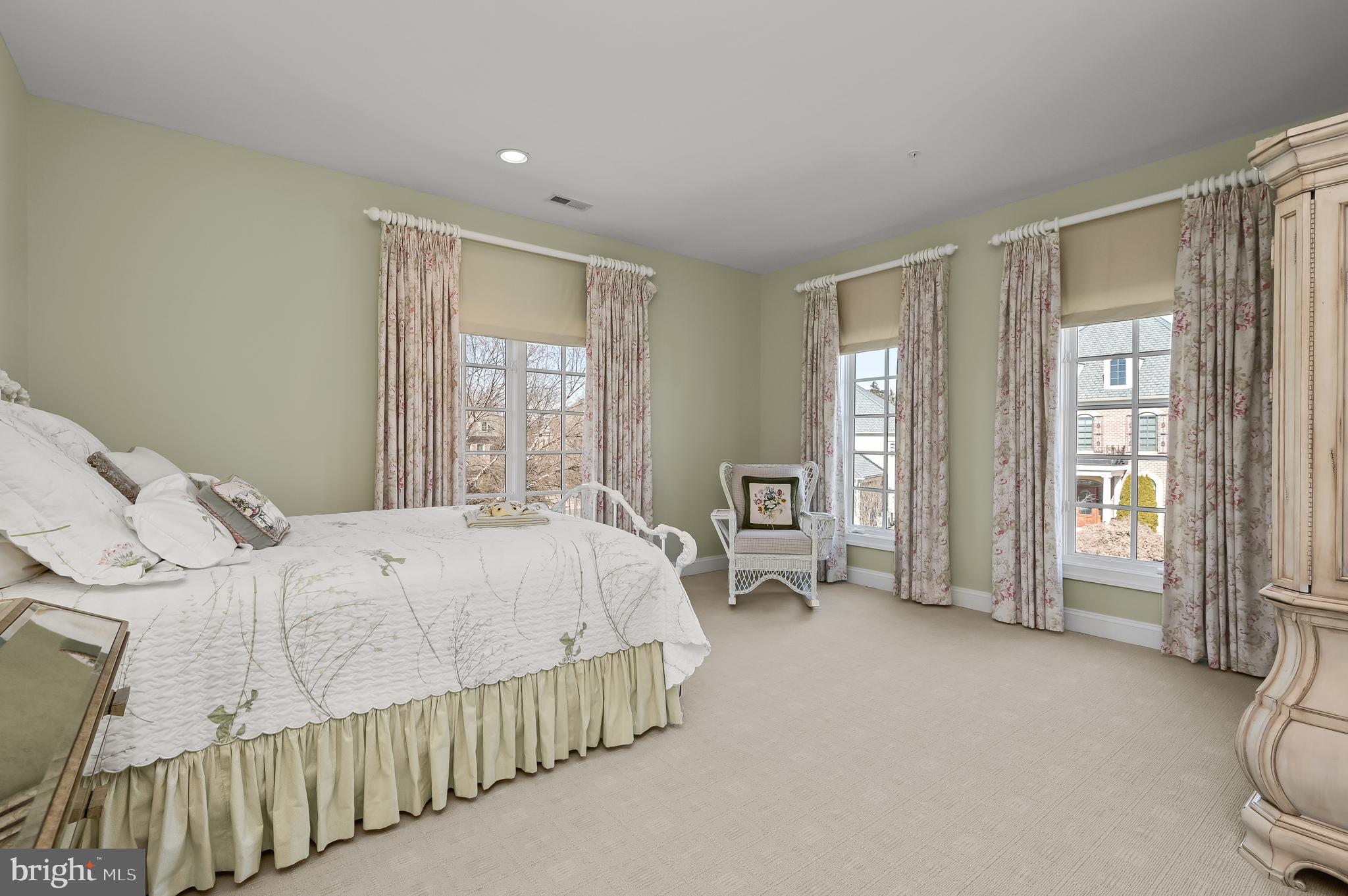 OAKS AT NORTH BETHESDA - Residential