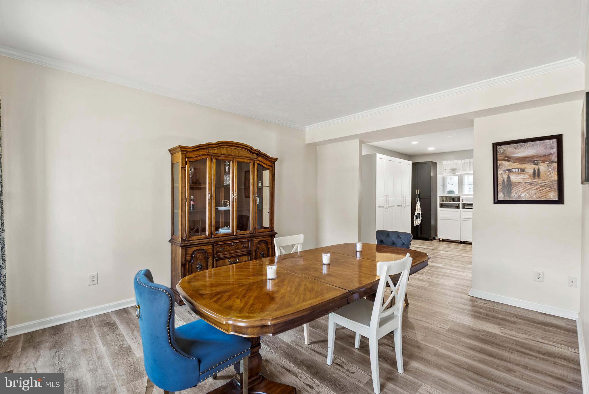 ROYAL OAKS - Residential