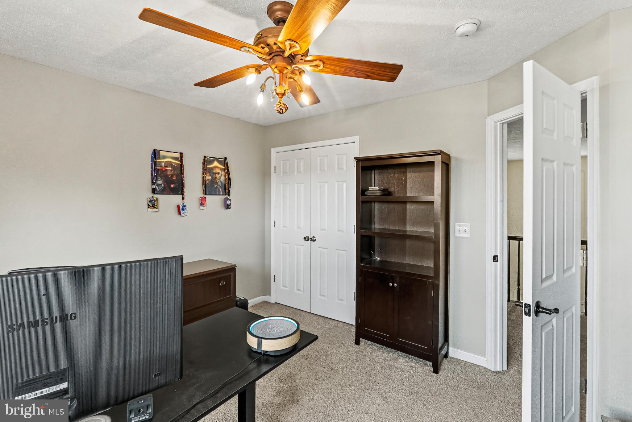 ROYAL OAKS - Residential