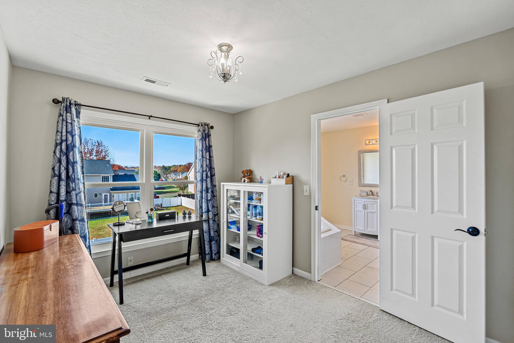 ROYAL OAKS - Residential