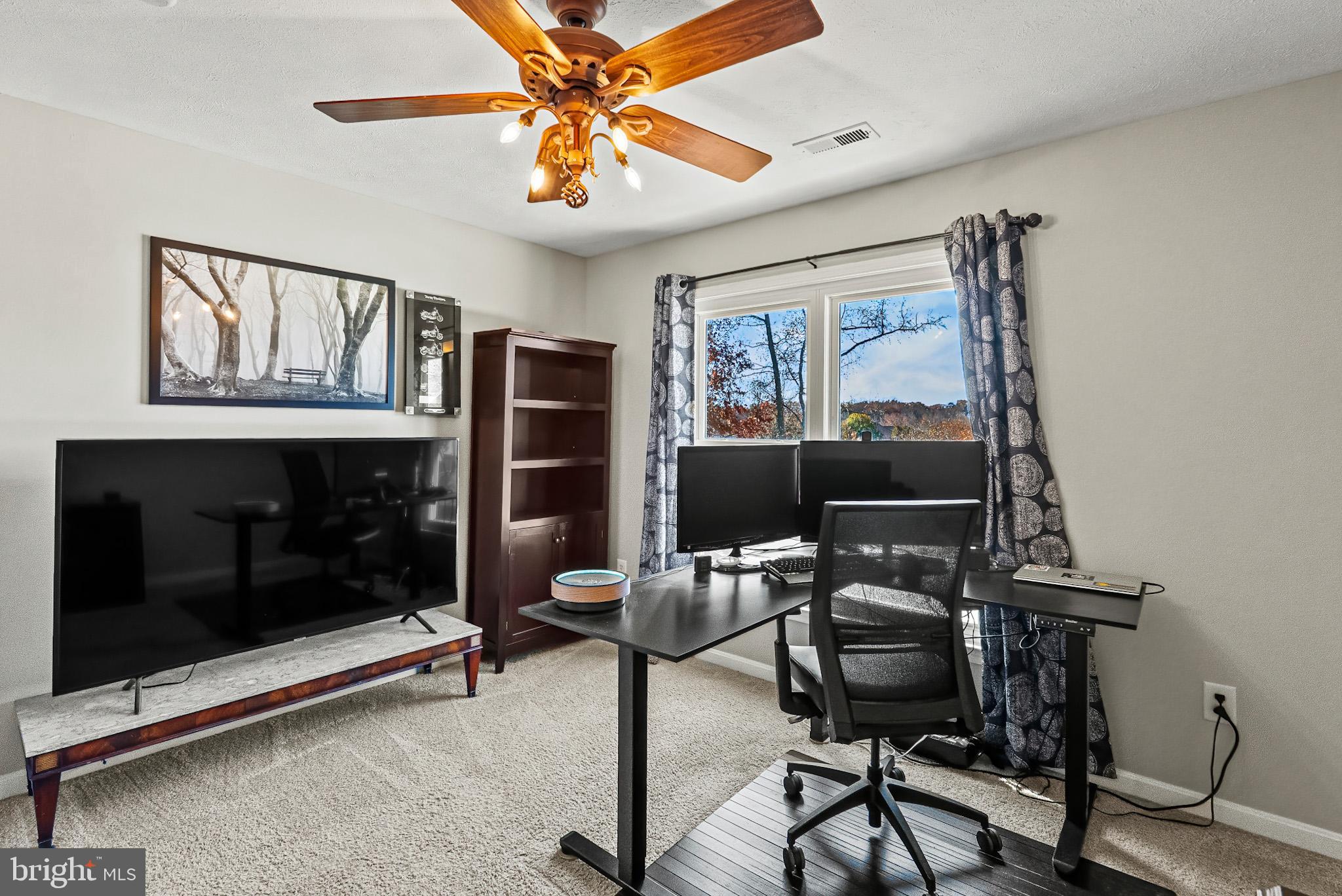 ROYAL OAKS - Residential