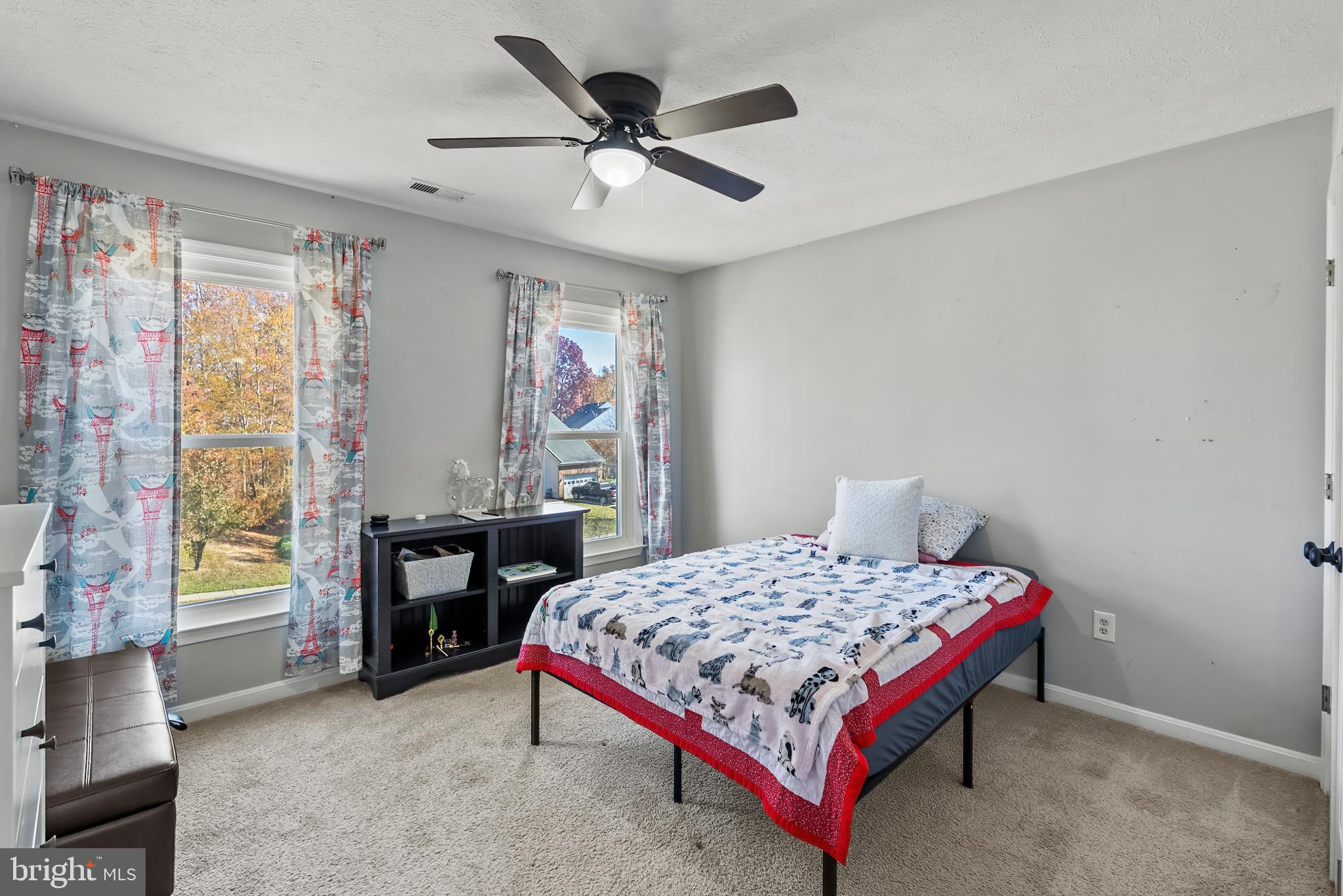 ROYAL OAKS - Residential