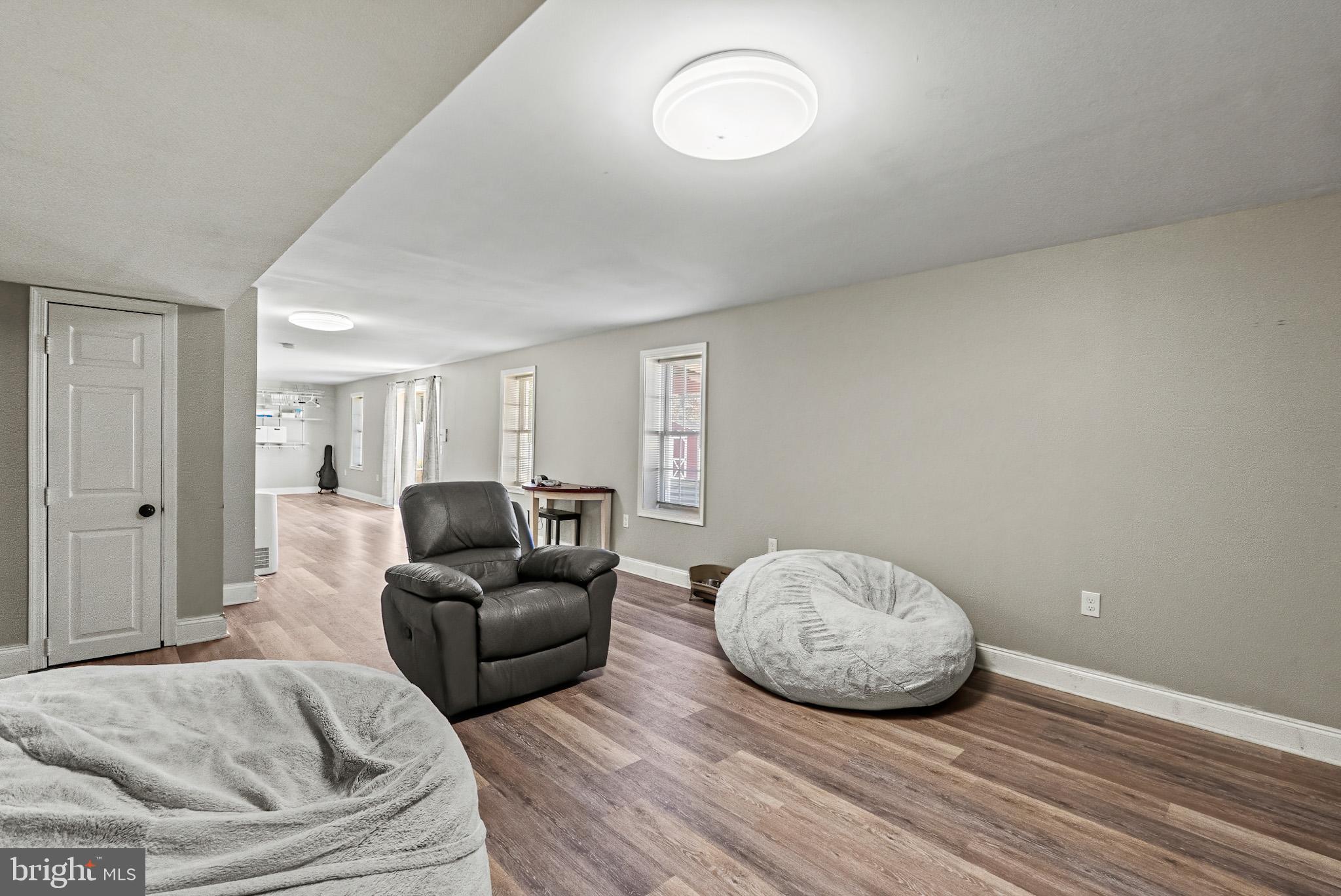 ROYAL OAKS - Residential