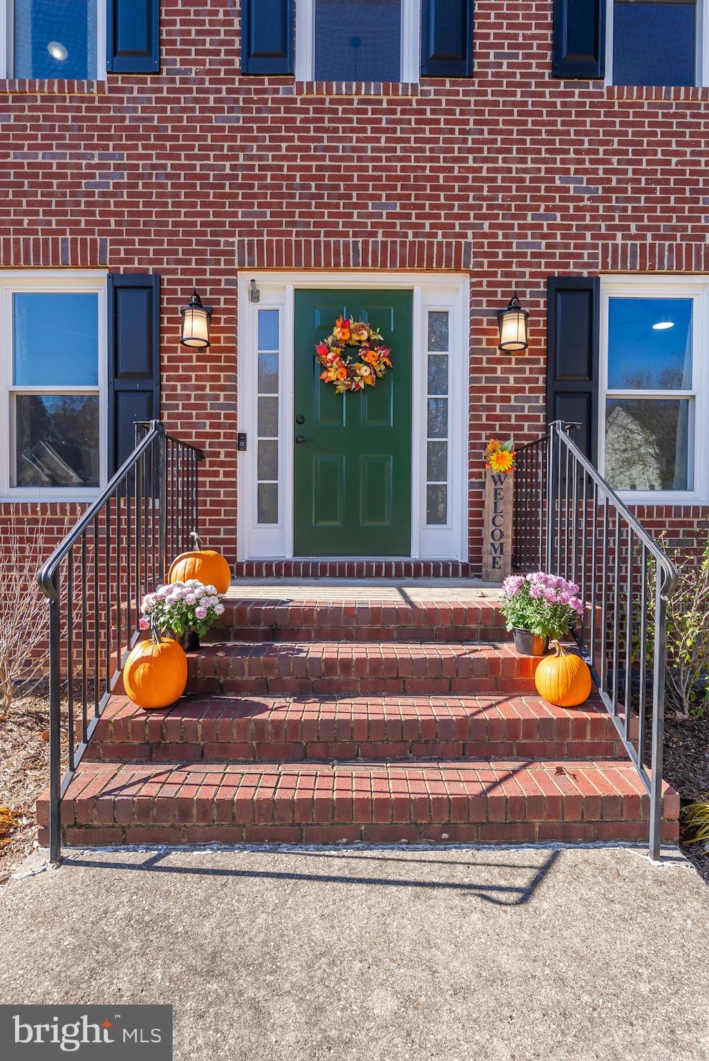 ROYAL OAKS - Residential