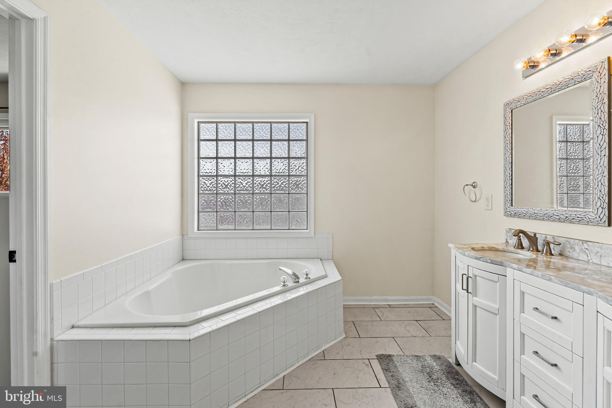 ROYAL OAKS - Residential