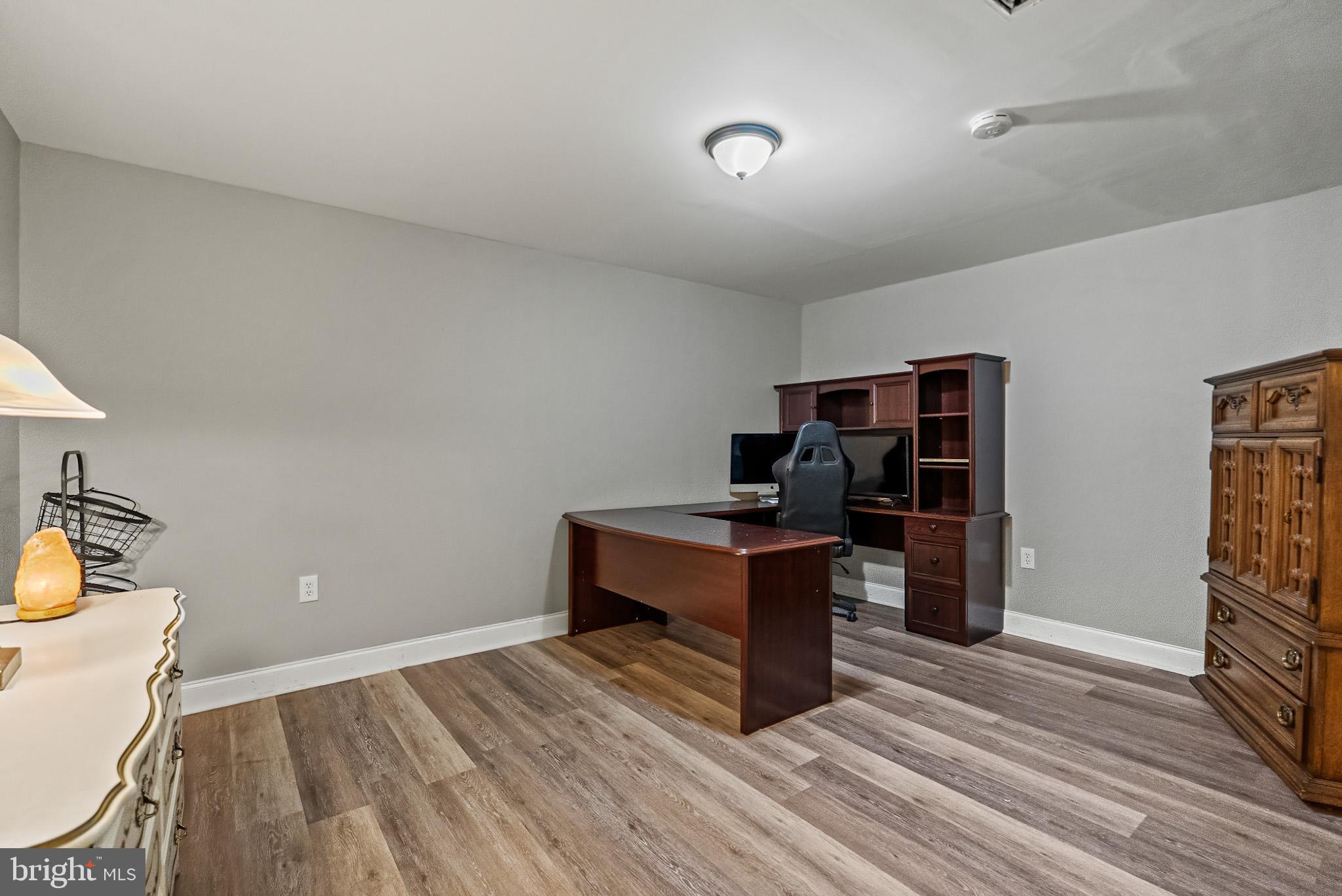 ROYAL OAKS - Residential