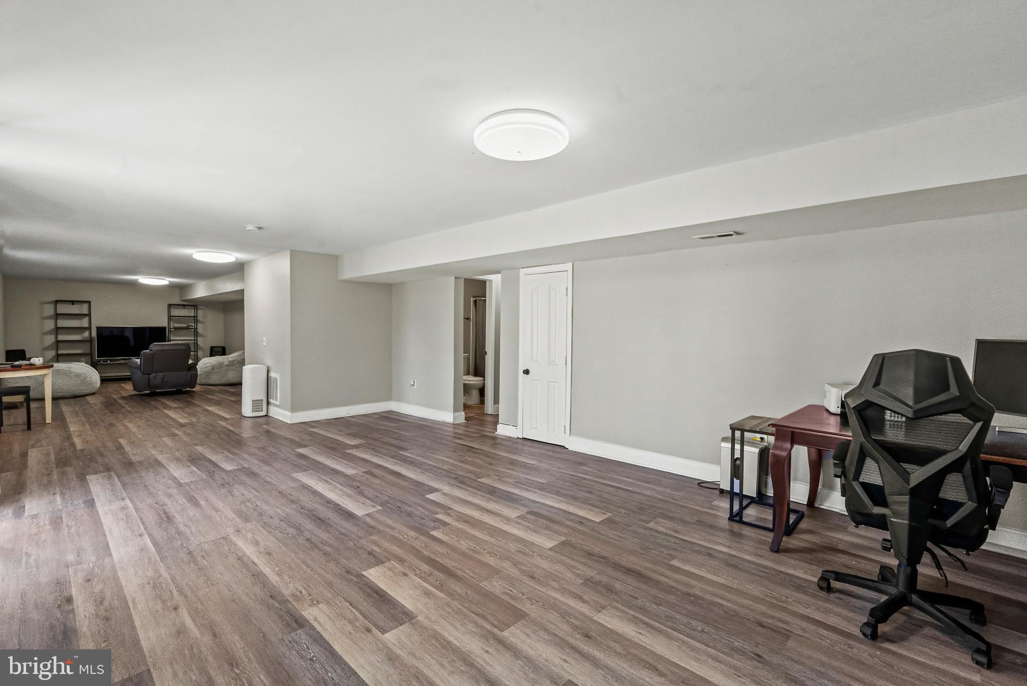 ROYAL OAKS - Residential