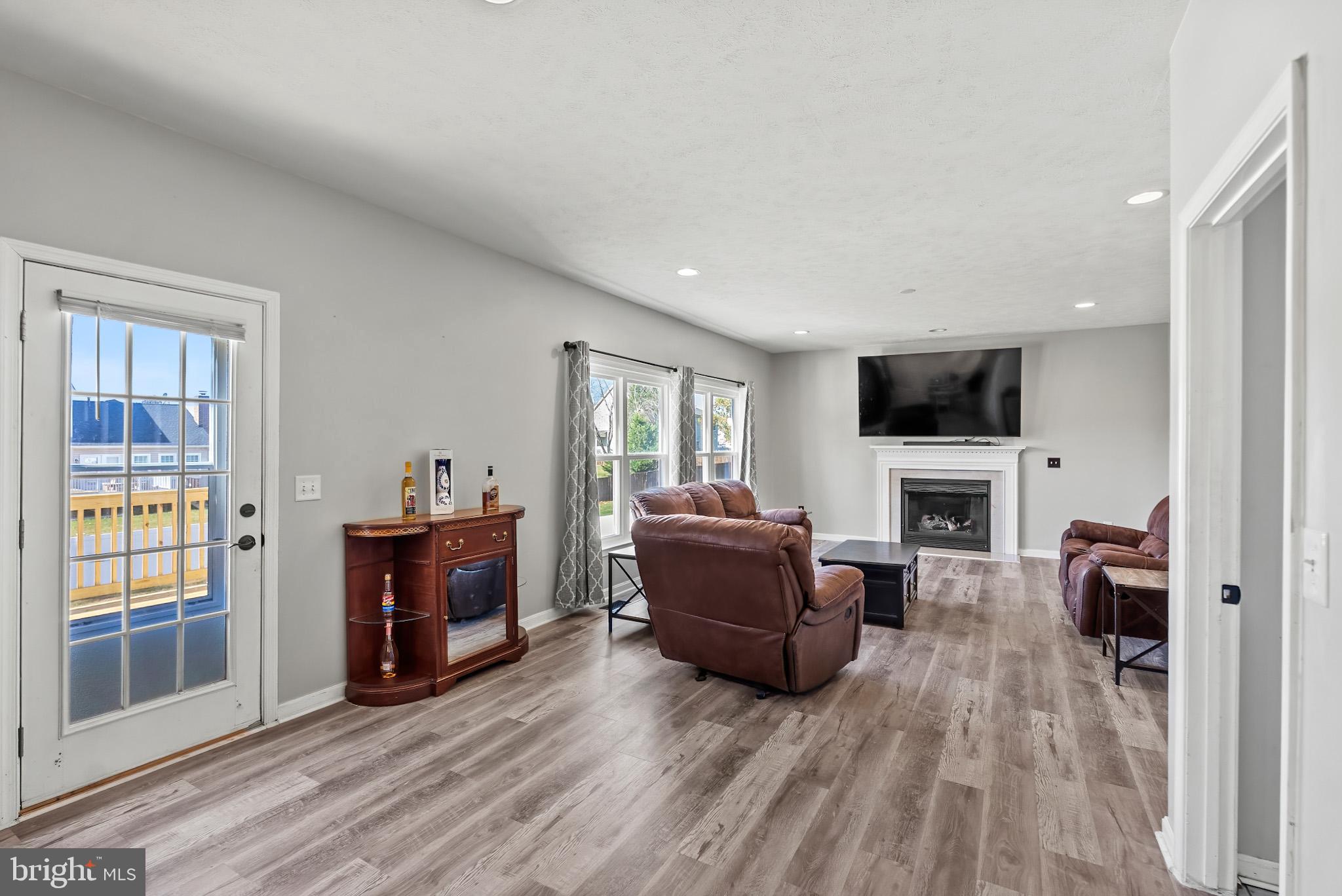 ROYAL OAKS - Residential