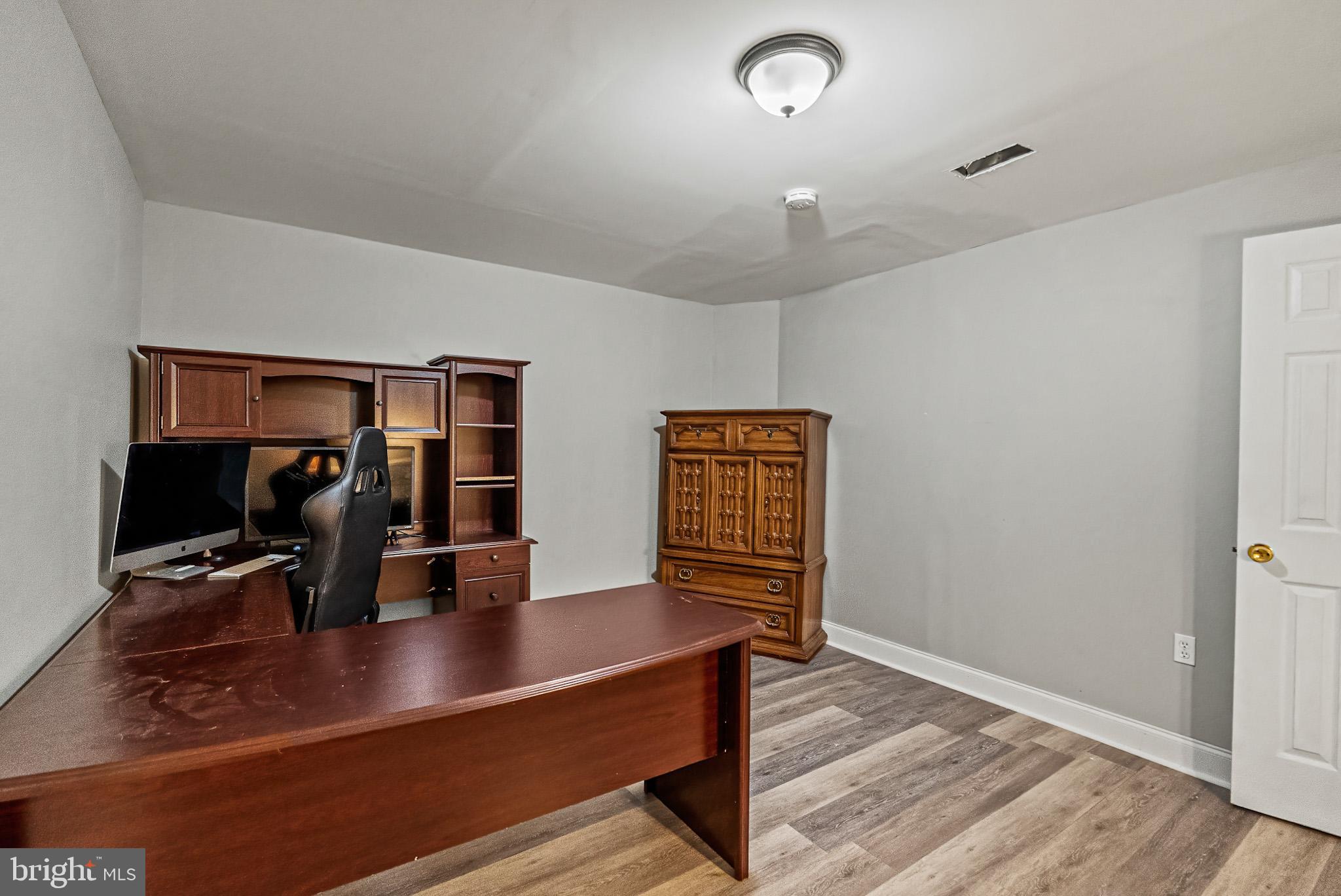 ROYAL OAKS - Residential