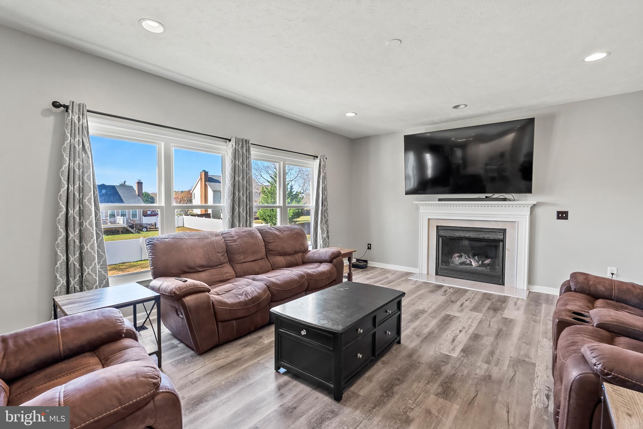 ROYAL OAKS - Residential