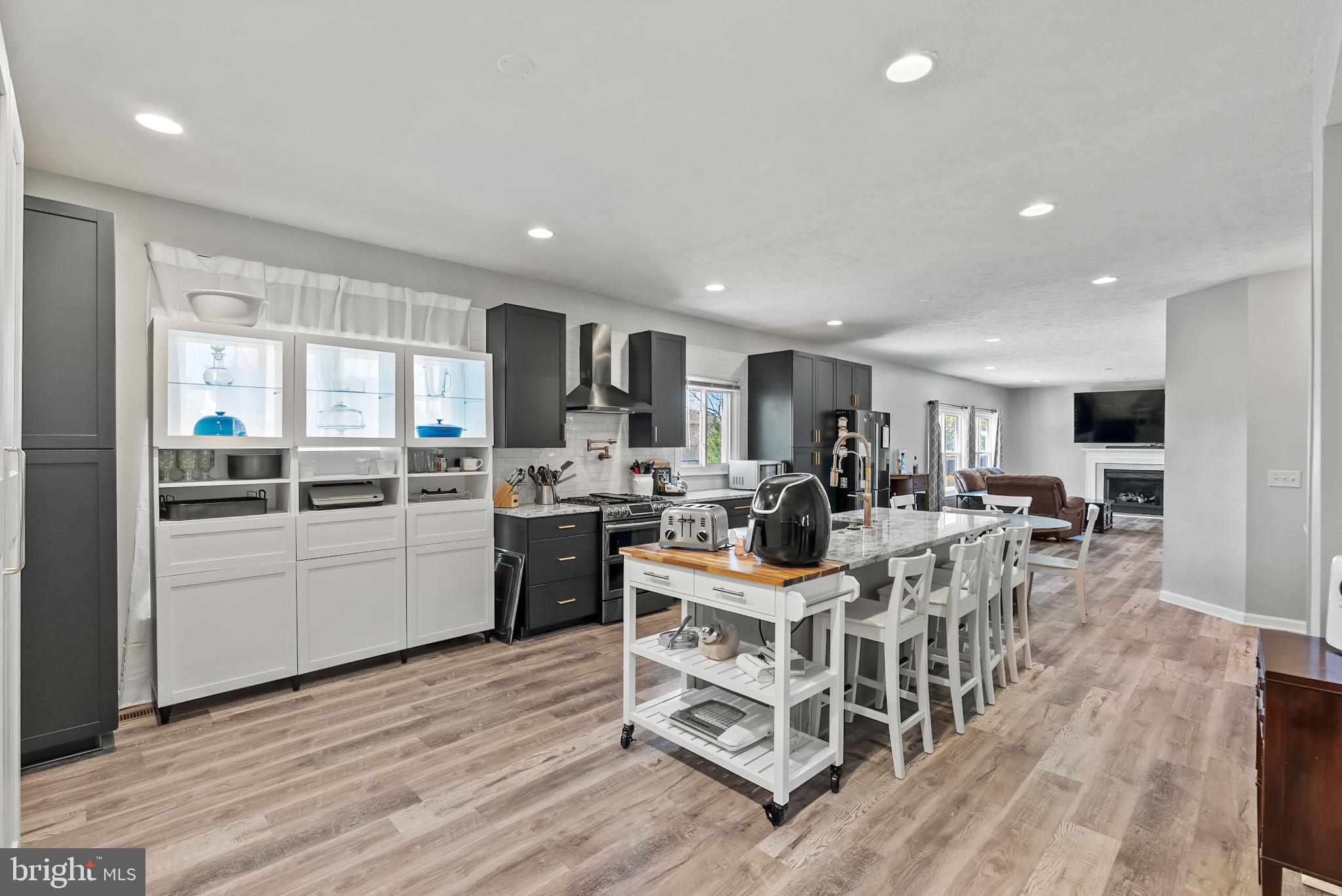 ROYAL OAKS - Residential