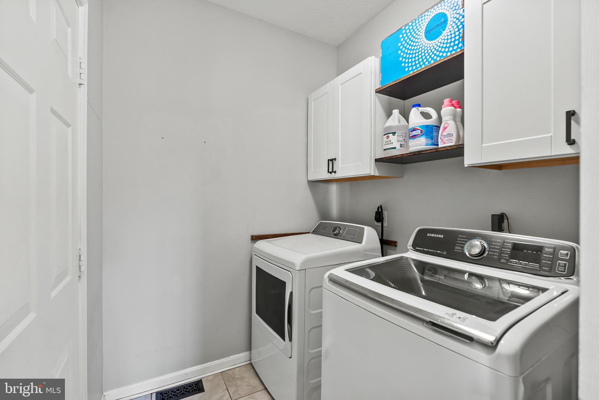 ROYAL OAKS - Residential