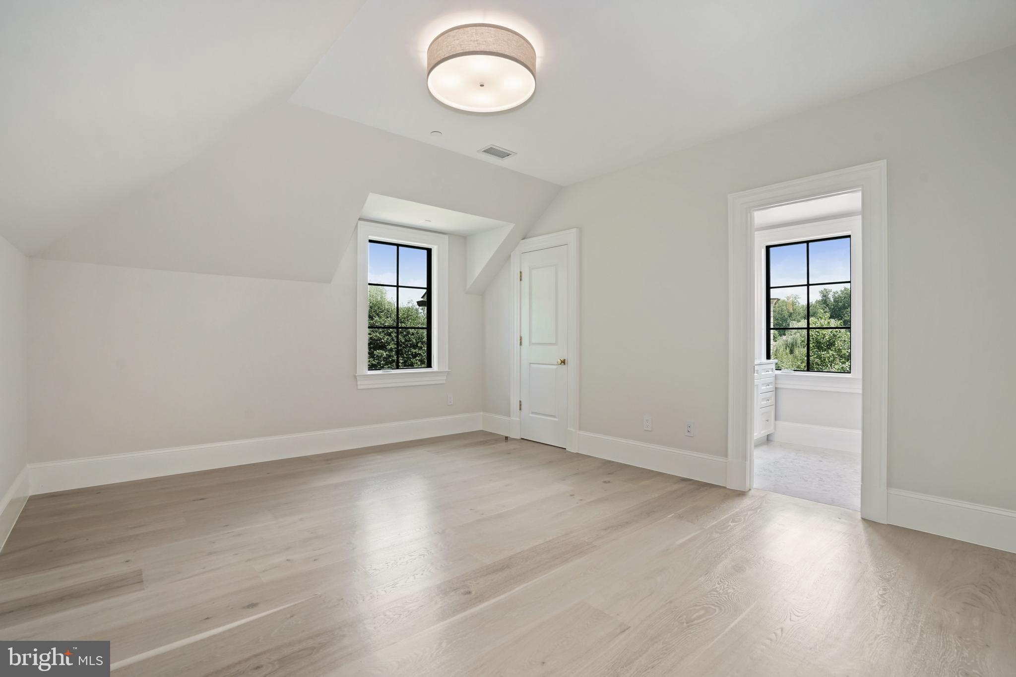 PHILLIPS PARK - Residential