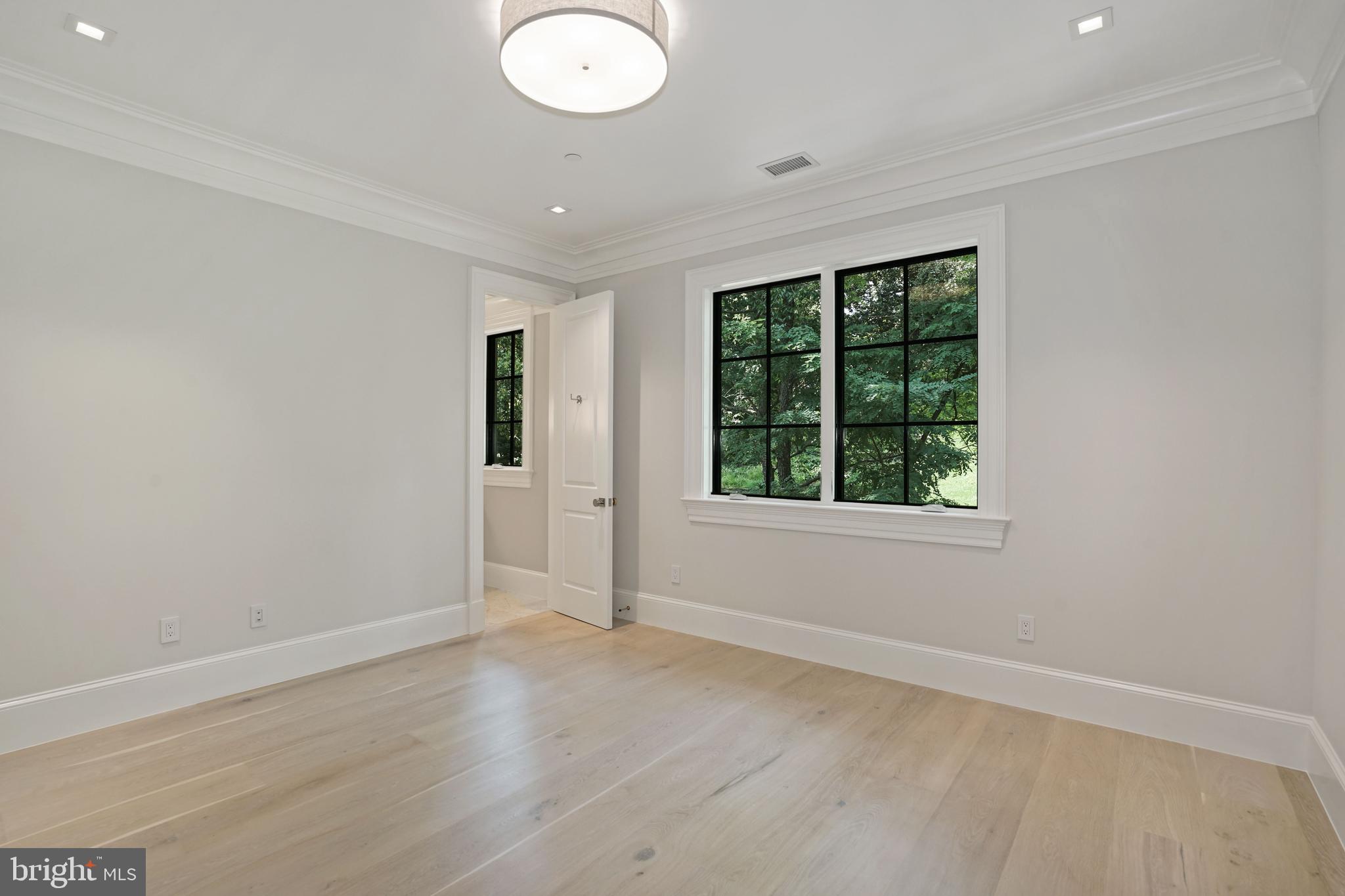 PHILLIPS PARK - Residential